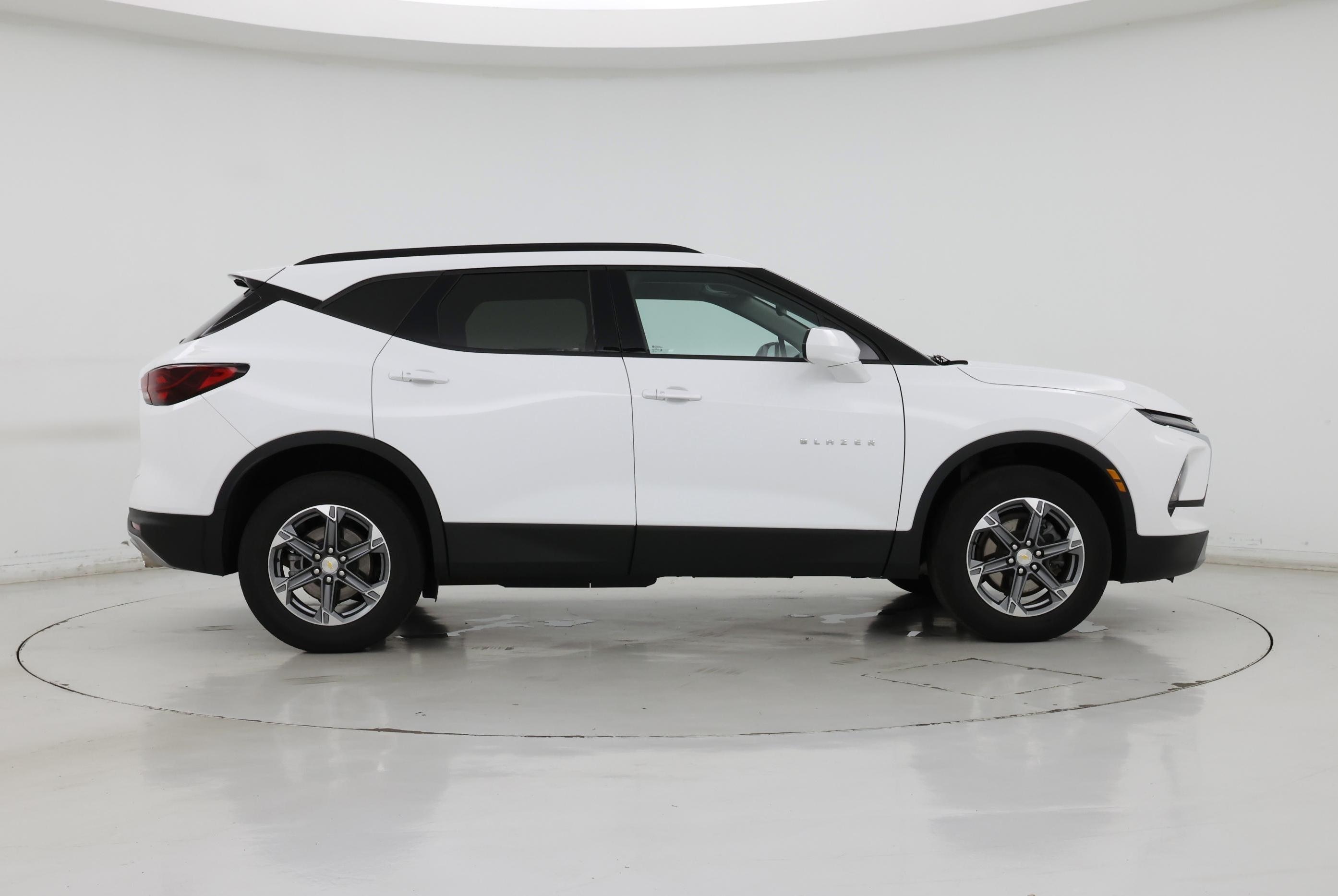 Thumbnail: 2023 Chevrolet Blazer - 7