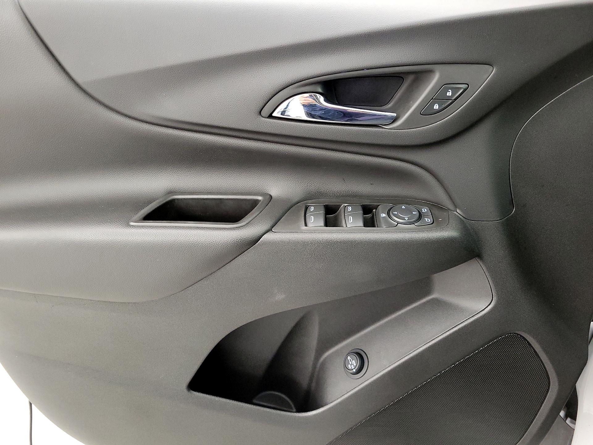 Thumbnail: 2022 Chevrolet Equinox - 12
