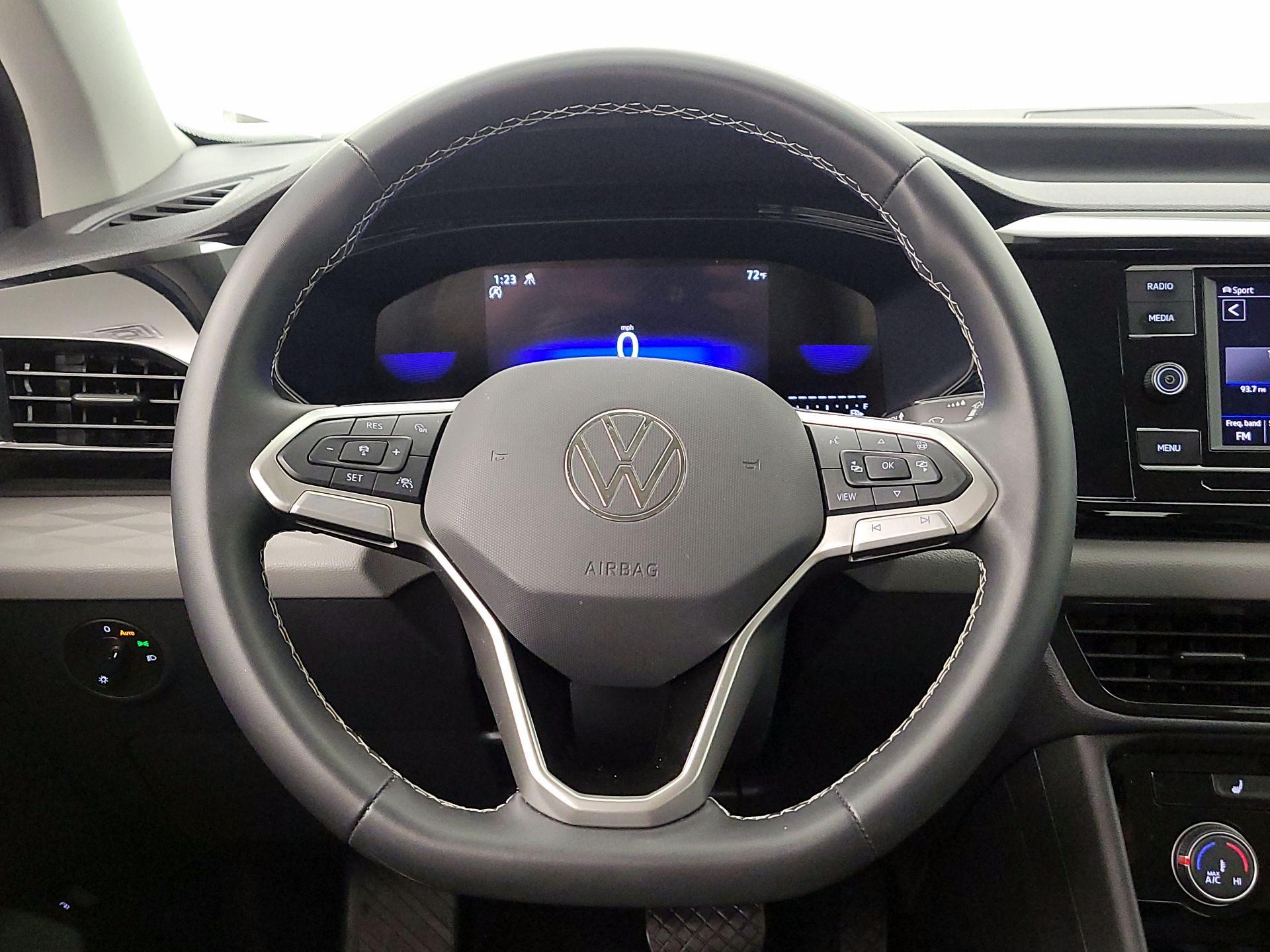 Thumbnail: 2024 Volkswagen Taos - 10