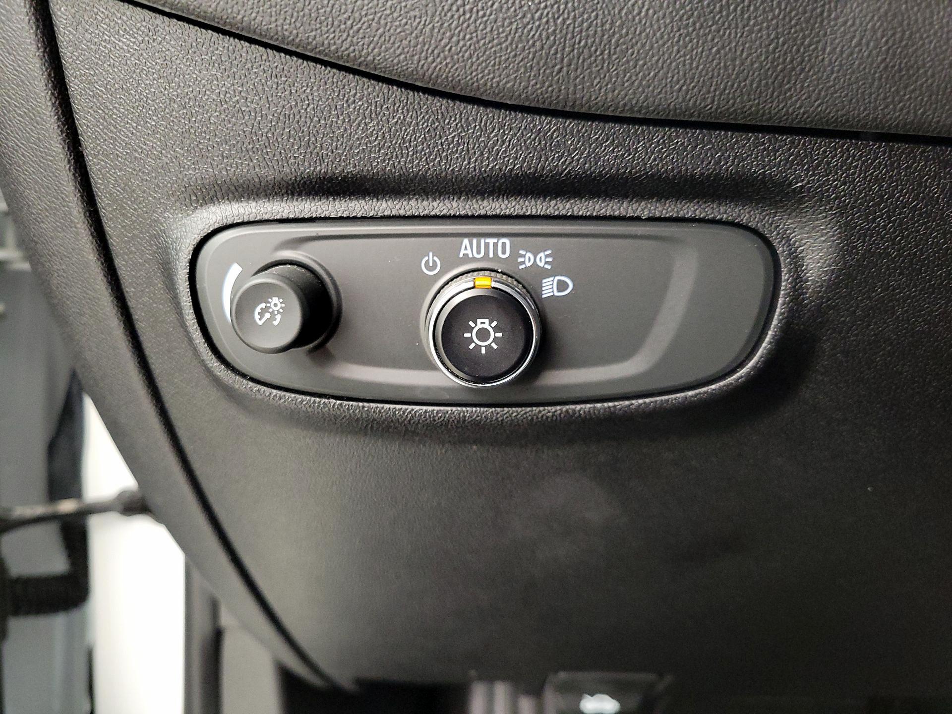 Thumbnail: 2019 Chevrolet Equinox - 13