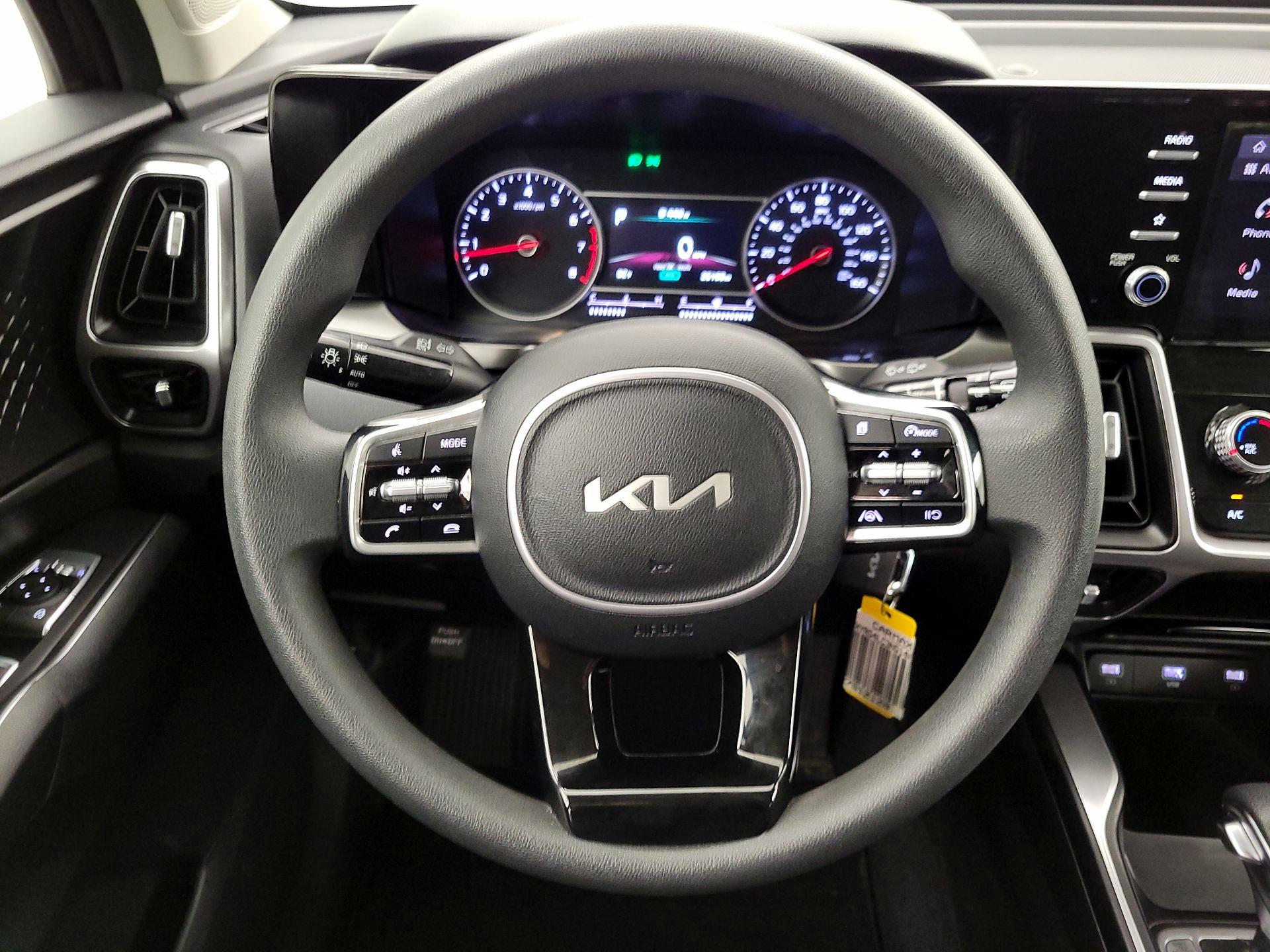 Thumbnail: 2022 Kia Sorento - 10