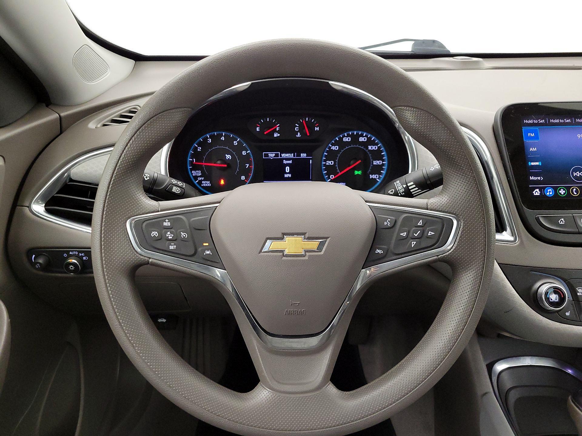 Thumbnail: 2020 Chevrolet Malibu - 10