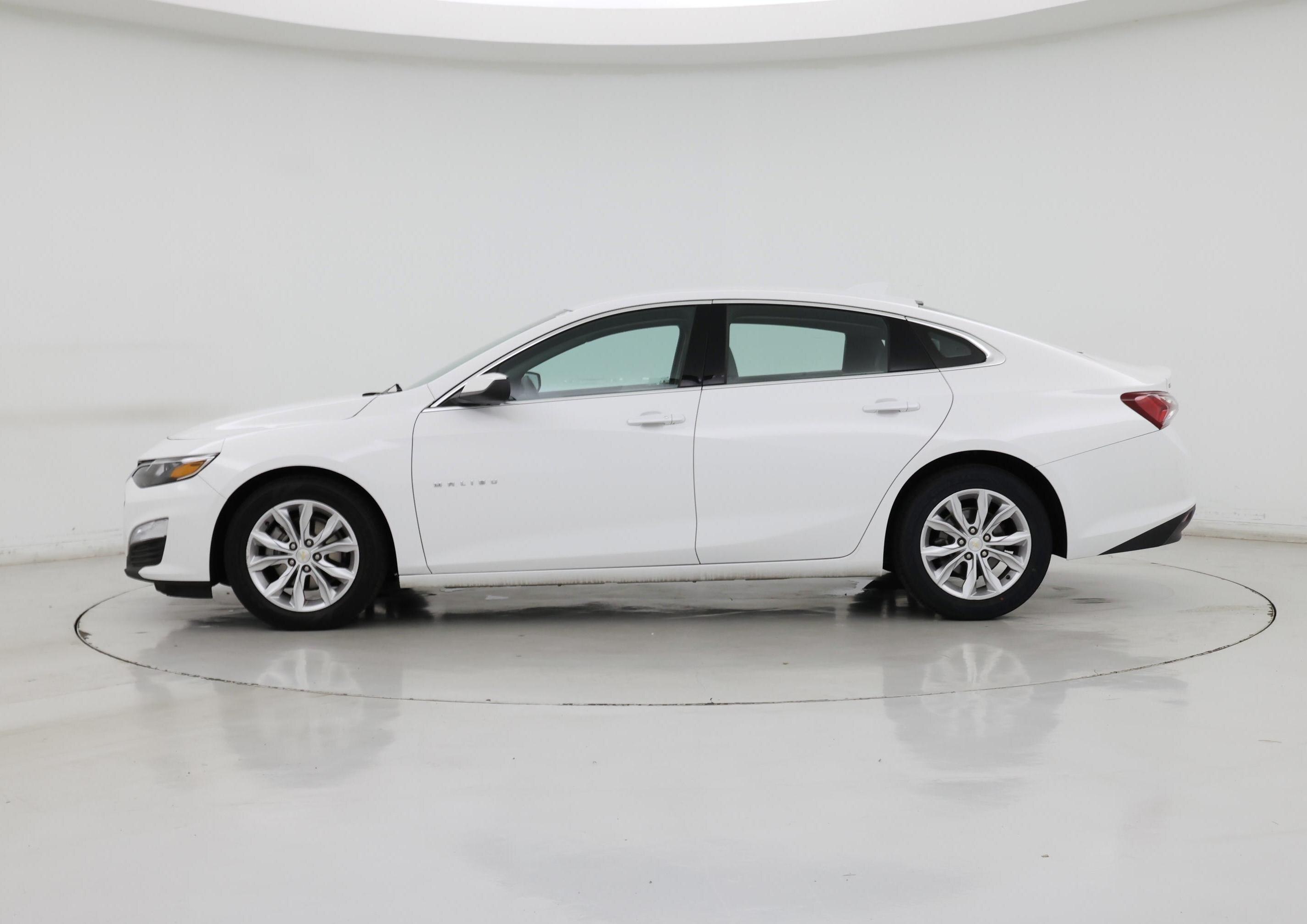 Thumbnail: 2020 Chevrolet Malibu - 3