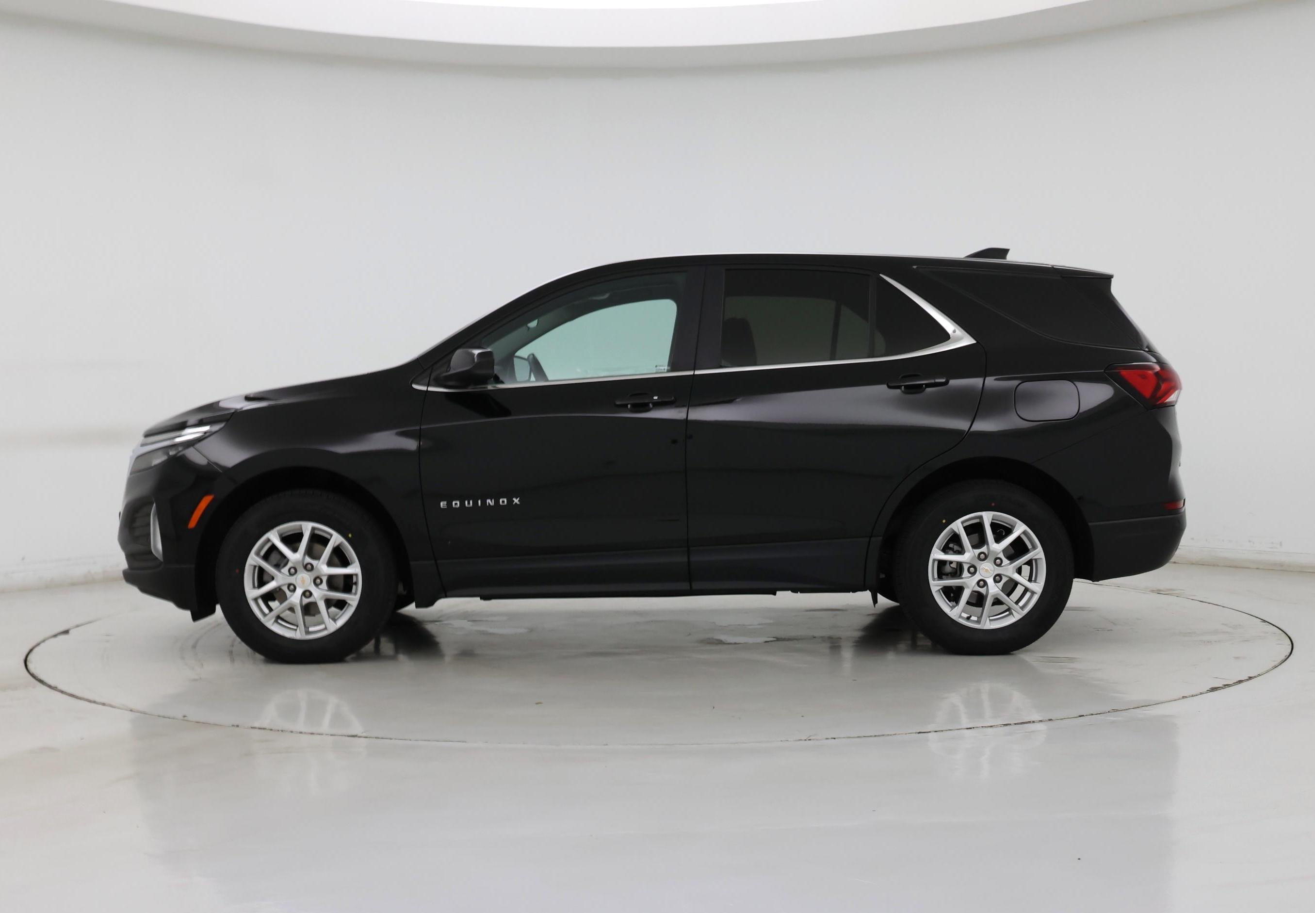 Thumbnail: 2023 Chevrolet Equinox - 3