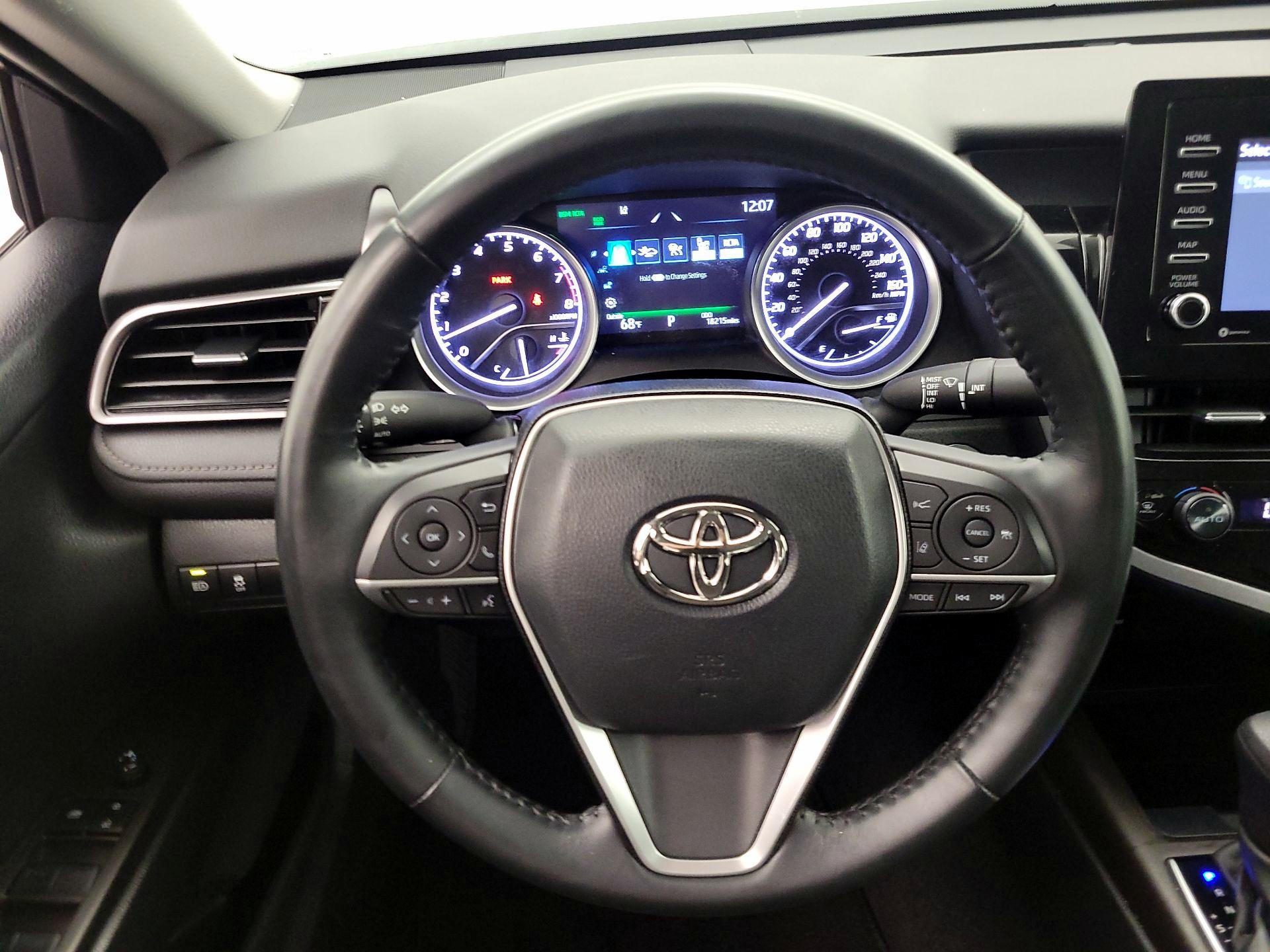 Thumbnail: 2023 Toyota Camry - 10
