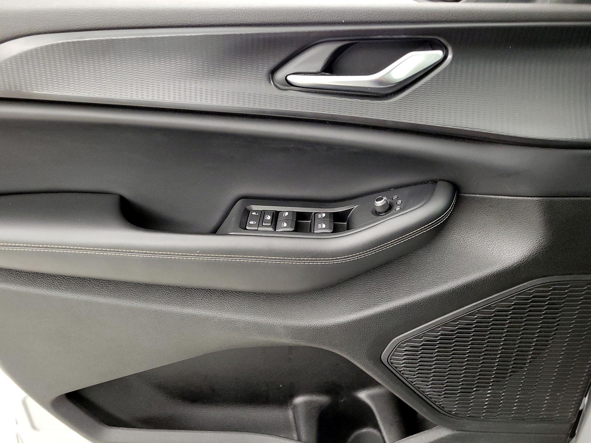 Thumbnail: 2023 Jeep Grand Cherokee - 12