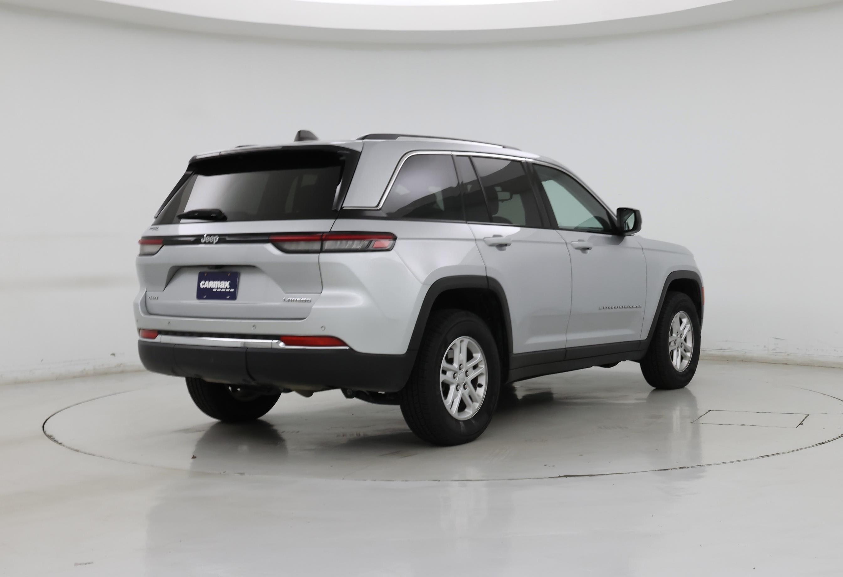 Thumbnail: 2023 Jeep Grand Cherokee - 8