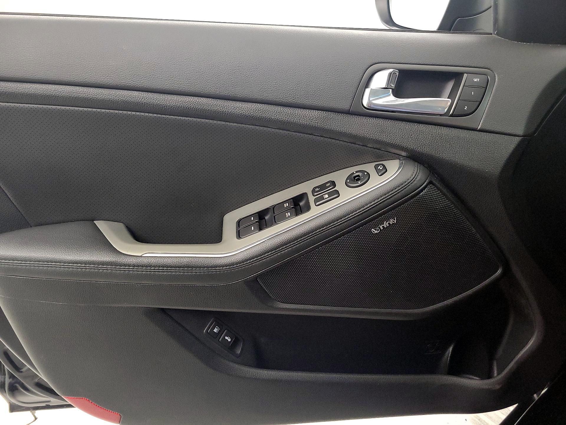 Thumbnail: 2015 Kia Optima - 12