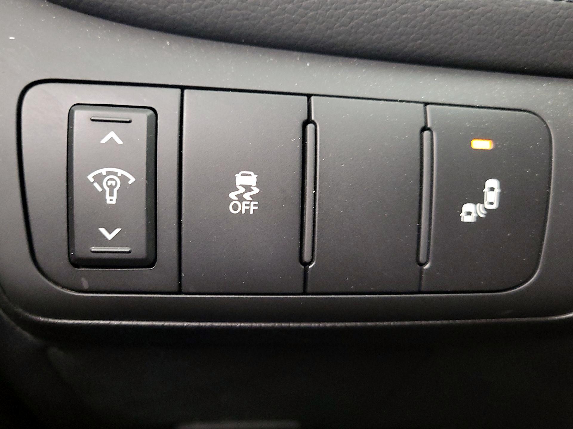 Thumbnail: 2015 Kia Optima - 13