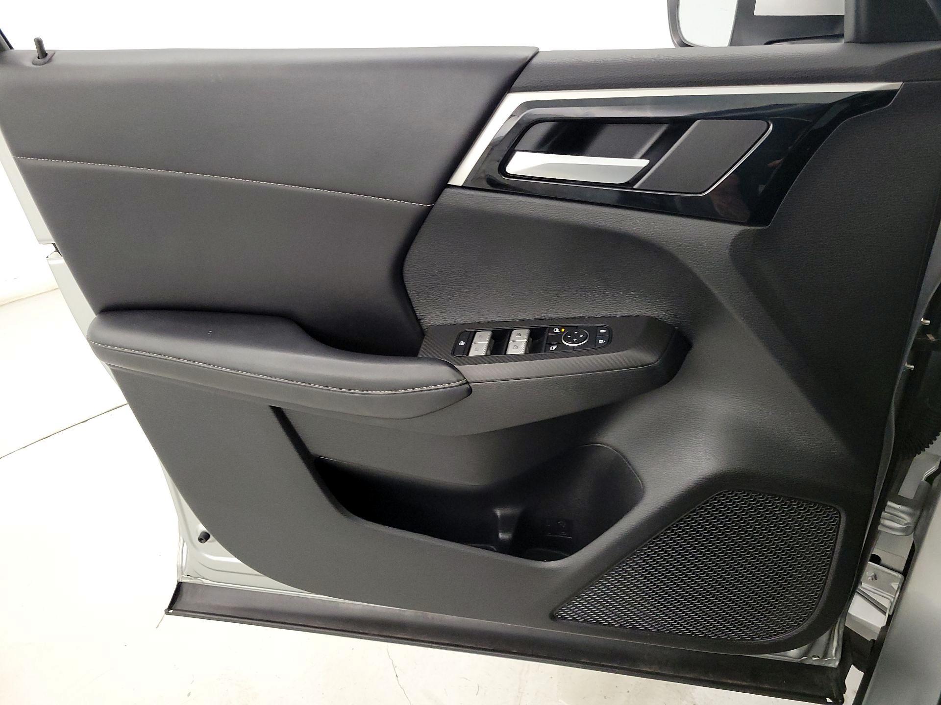 Thumbnail: 2022 Mitsubishi Outlander - 12