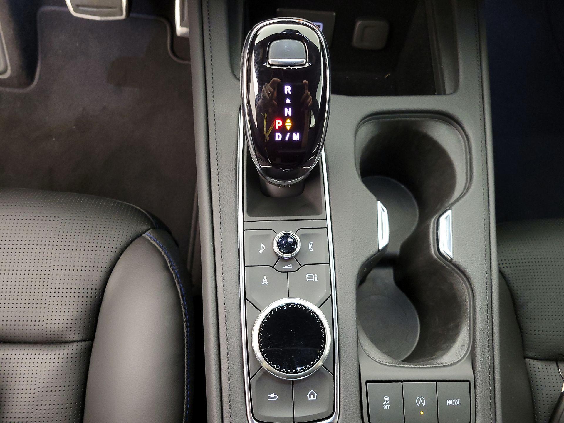 Thumbnail: 2024 Cadillac XT4 - 18