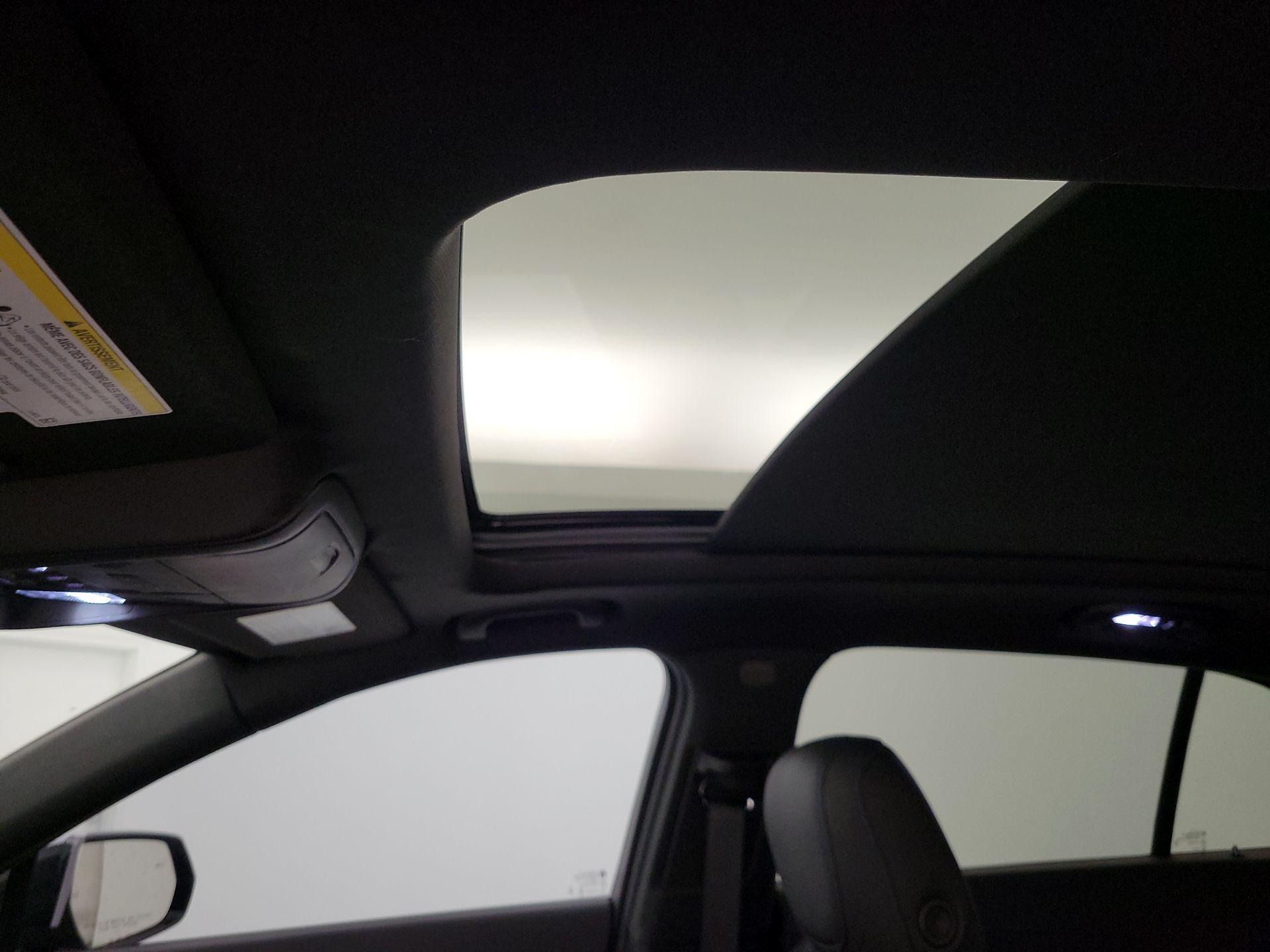 Thumbnail: 2024 Cadillac XT4 - 20