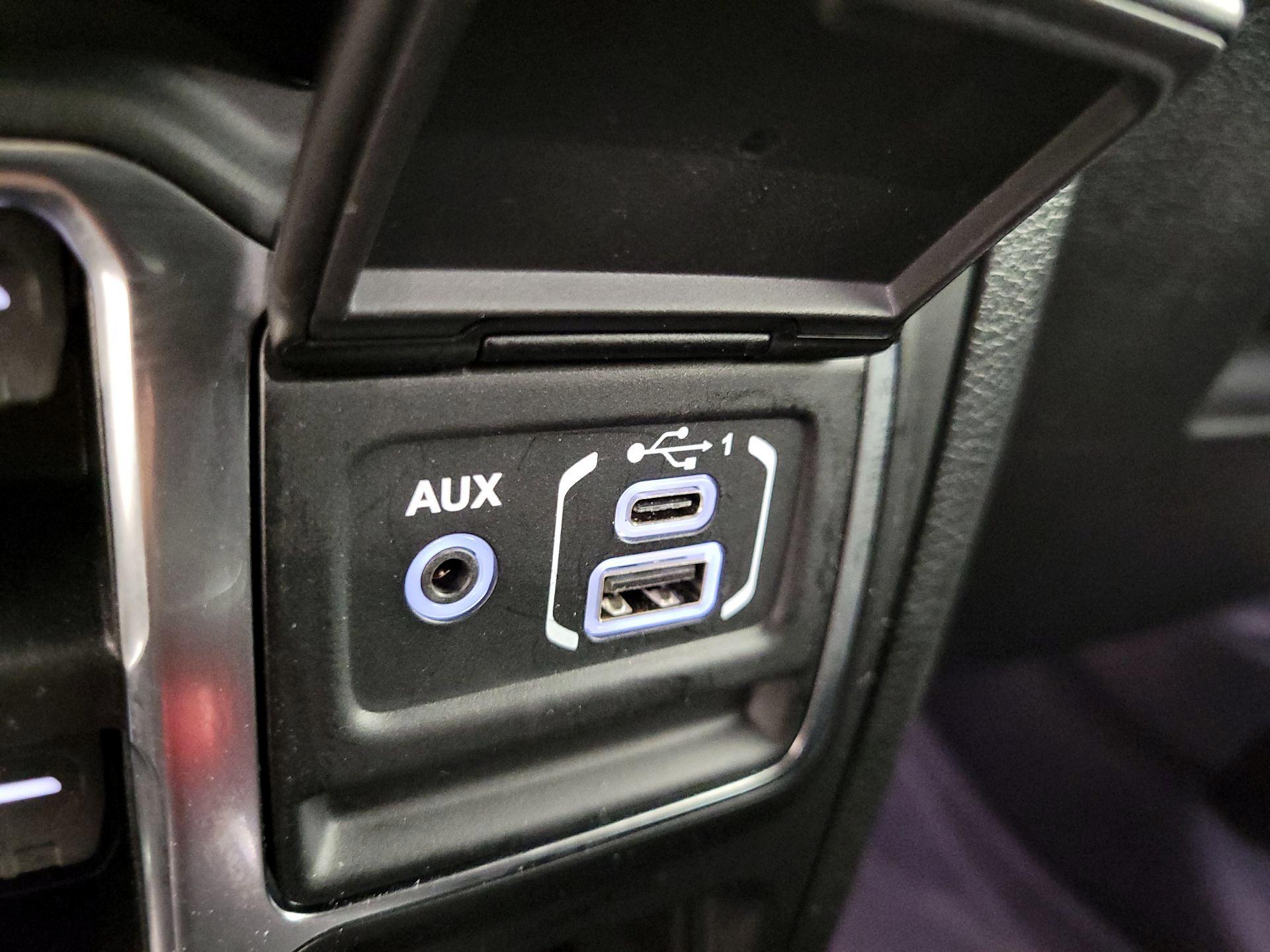 Thumbnail: 2021 Jeep Wrangler - 19