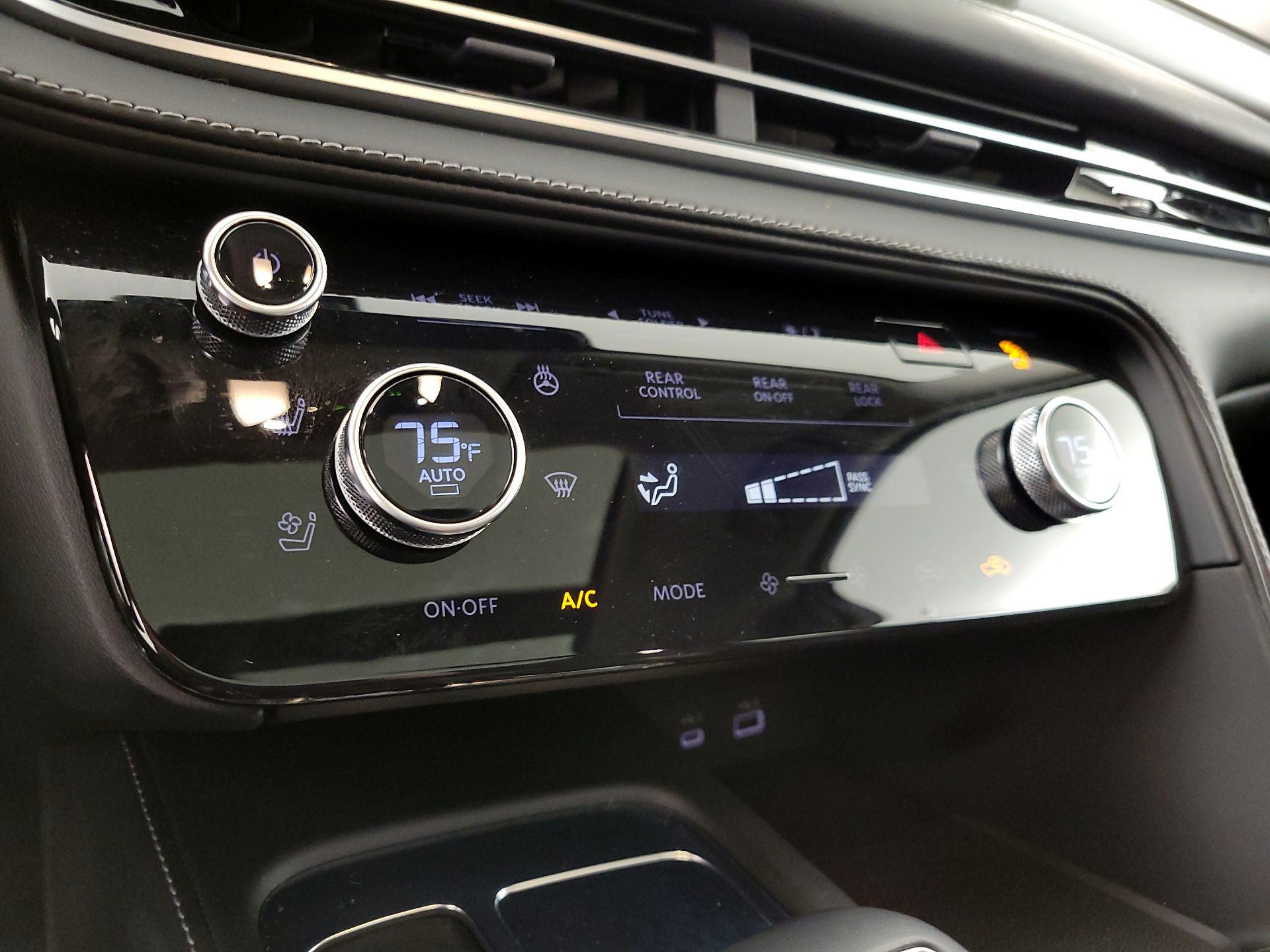 Thumbnail: 2022 INFINITI QX60 - 17