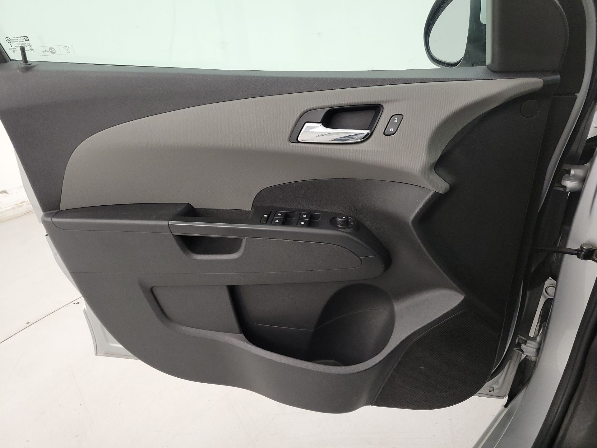 Thumbnail: 2016 Chevrolet Sonic - 12