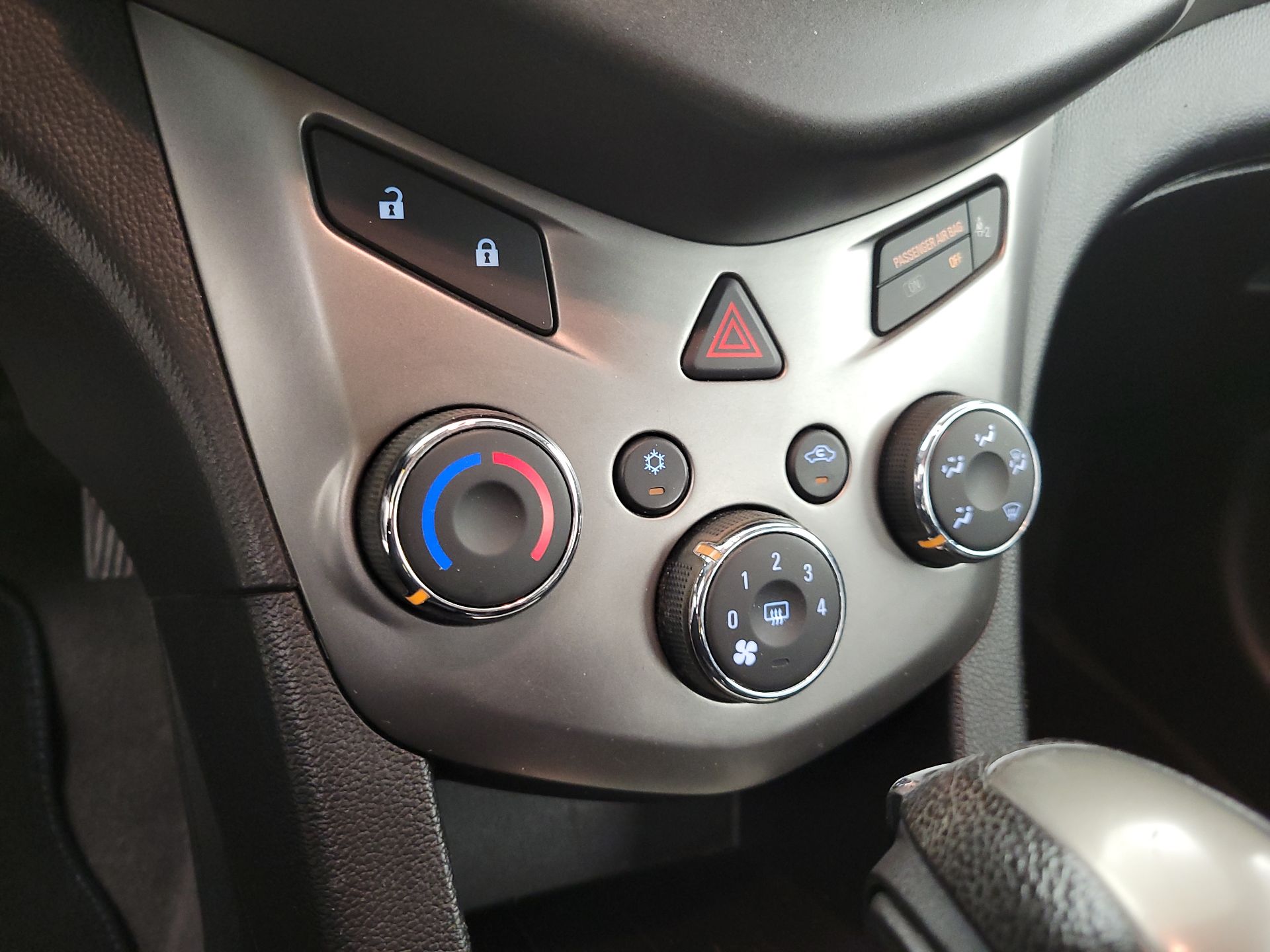 Thumbnail: 2016 Chevrolet Sonic - 16