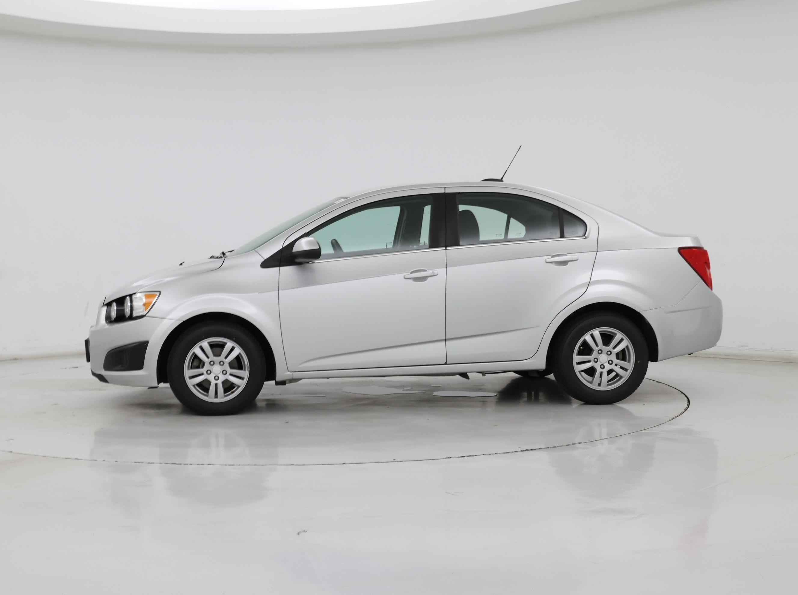 Thumbnail: 2016 Chevrolet Sonic - 3