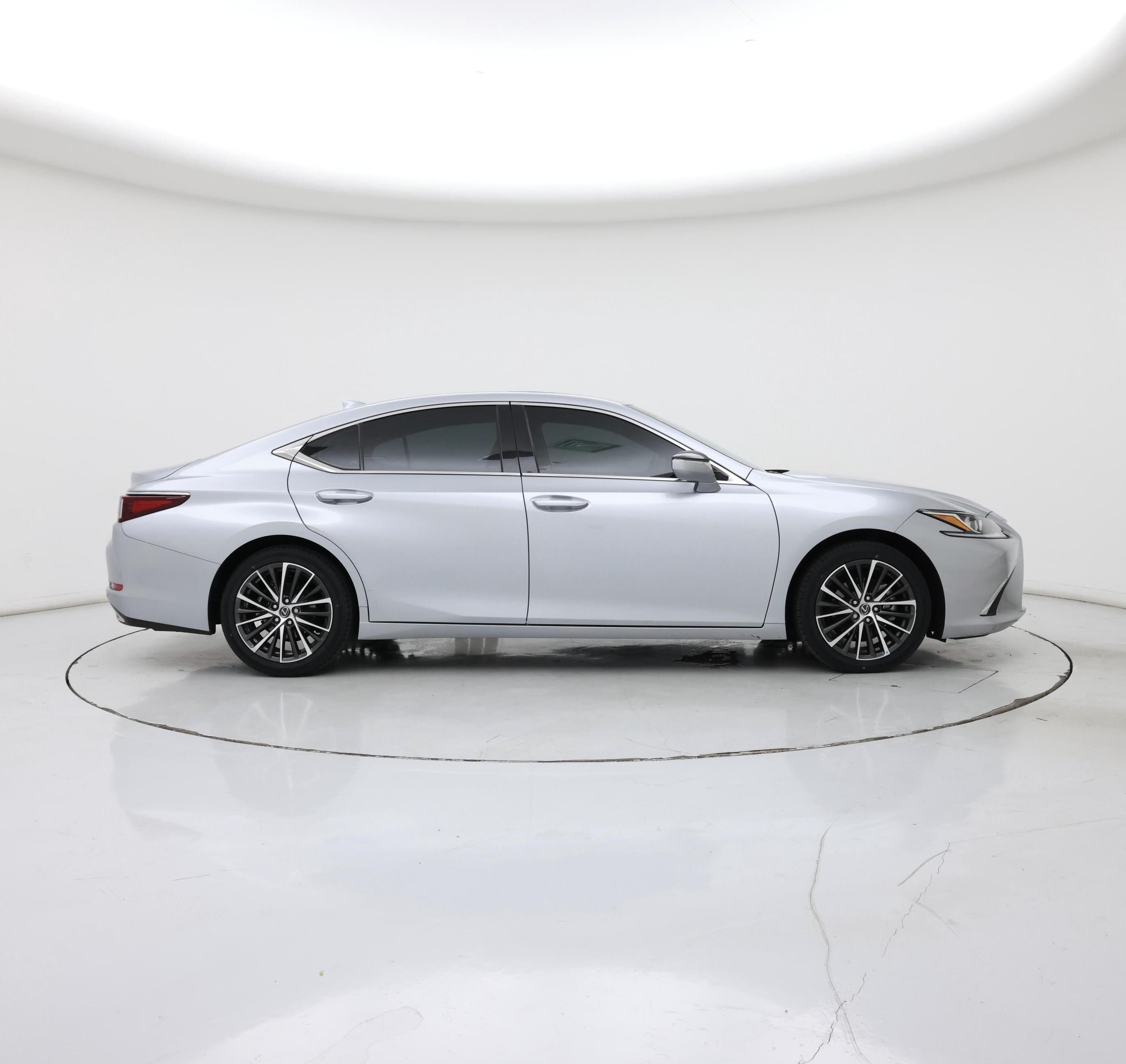 Thumbnail: 2023 Lexus ES - 7