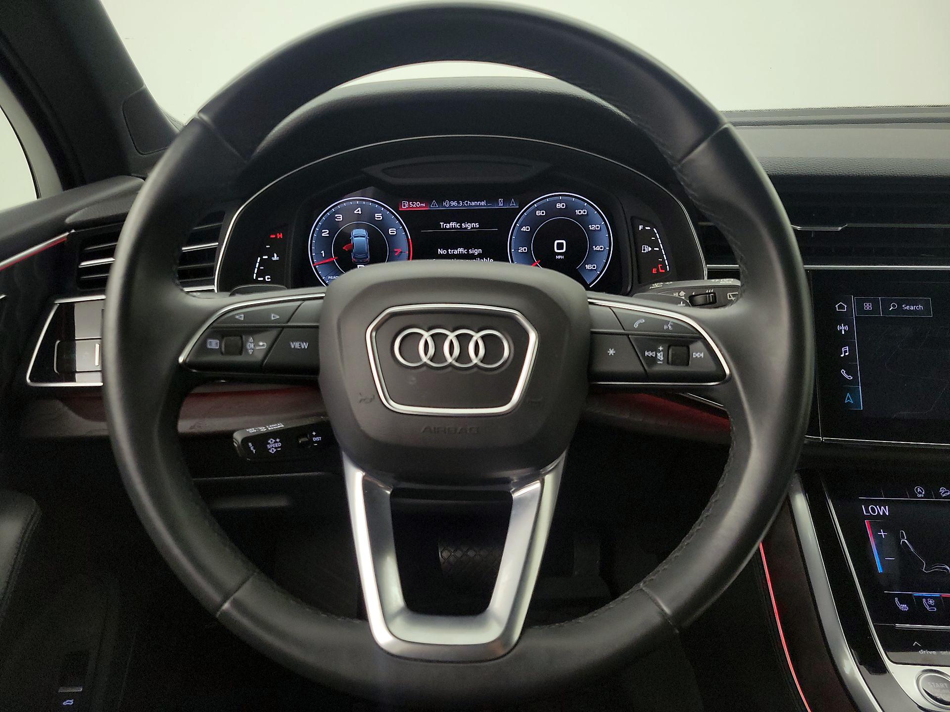 Thumbnail: 2021 Audi Q7 - 10