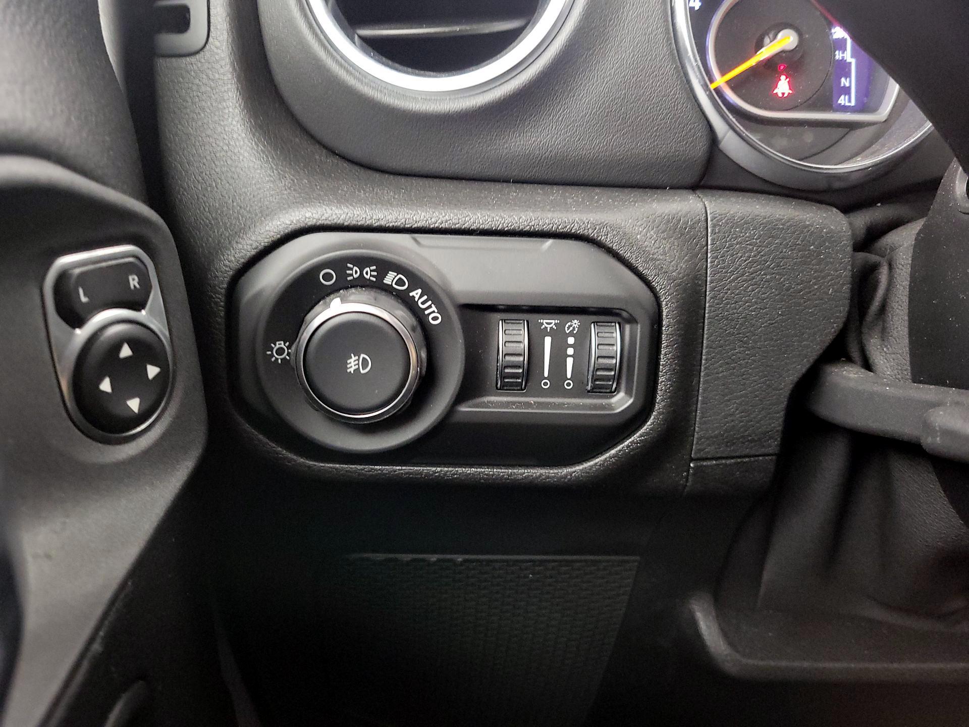 Thumbnail: 2020 Jeep Wrangler - 13