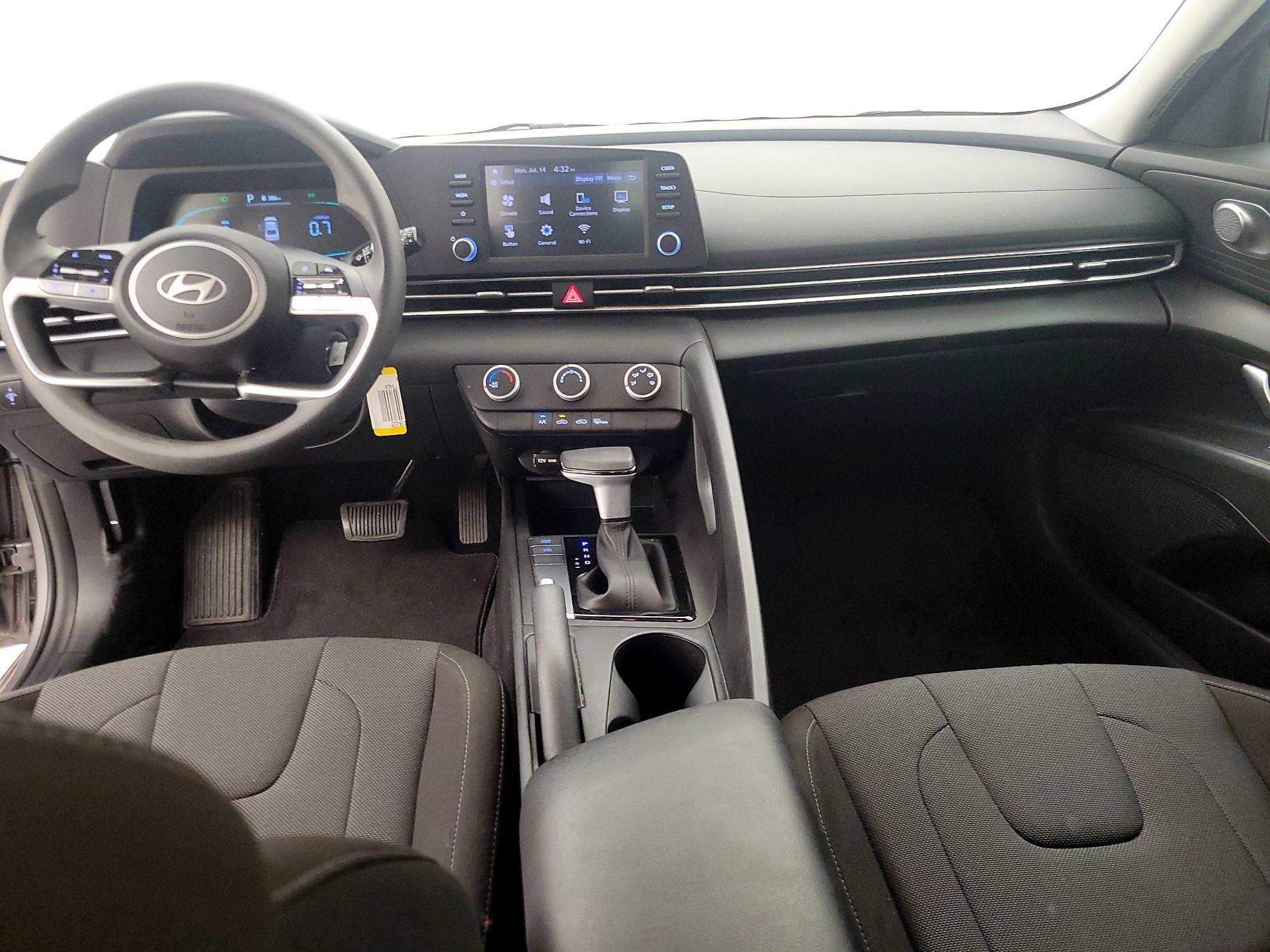 Thumbnail: 2024 Hyundai Elantra - 9