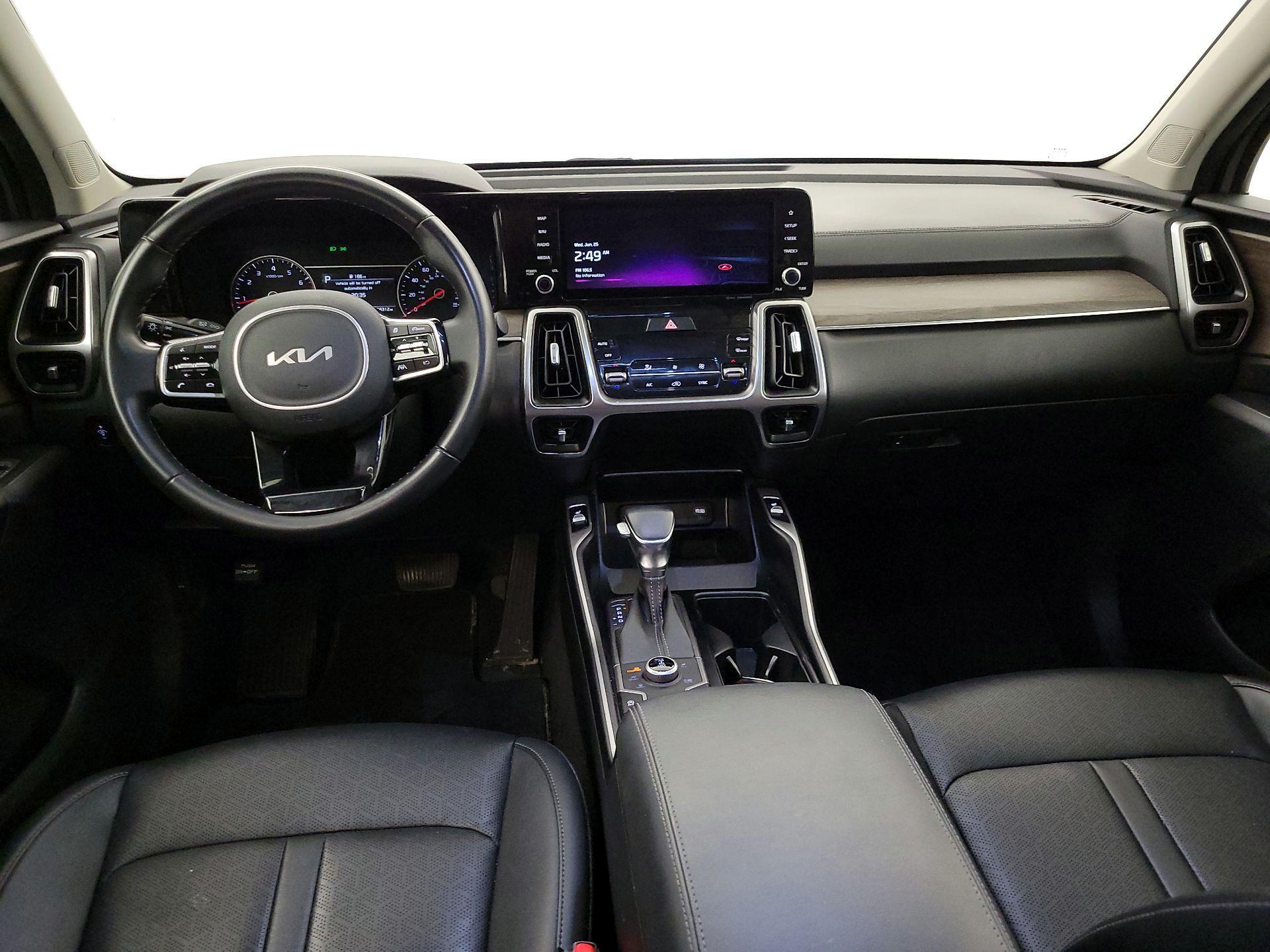 Thumbnail: 2022 Kia Sorento - 9