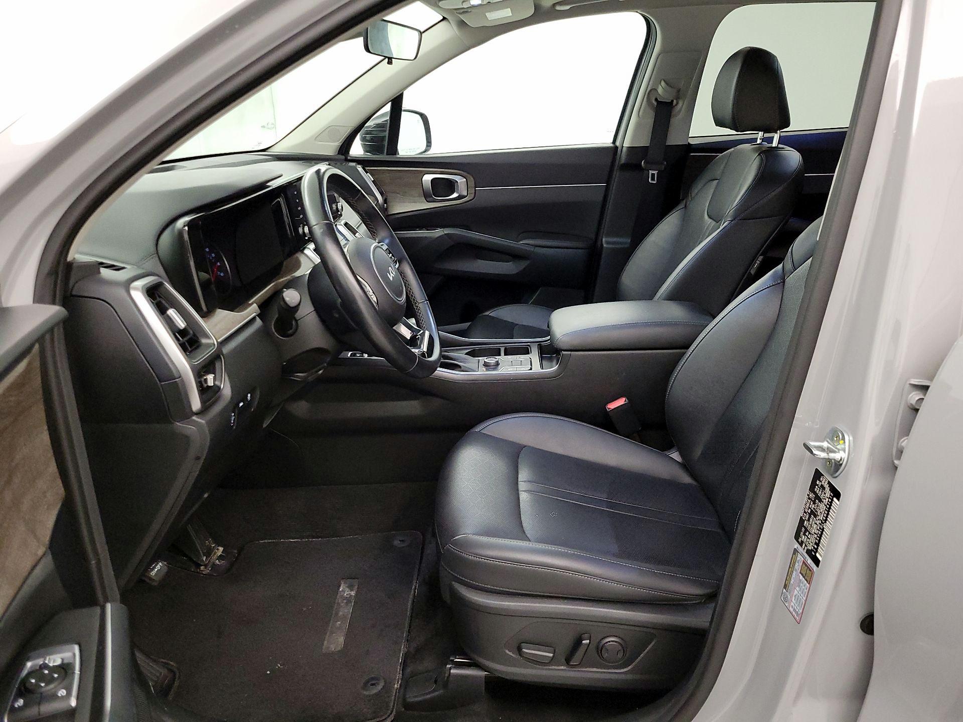 Thumbnail: 2022 Kia Sorento - 11