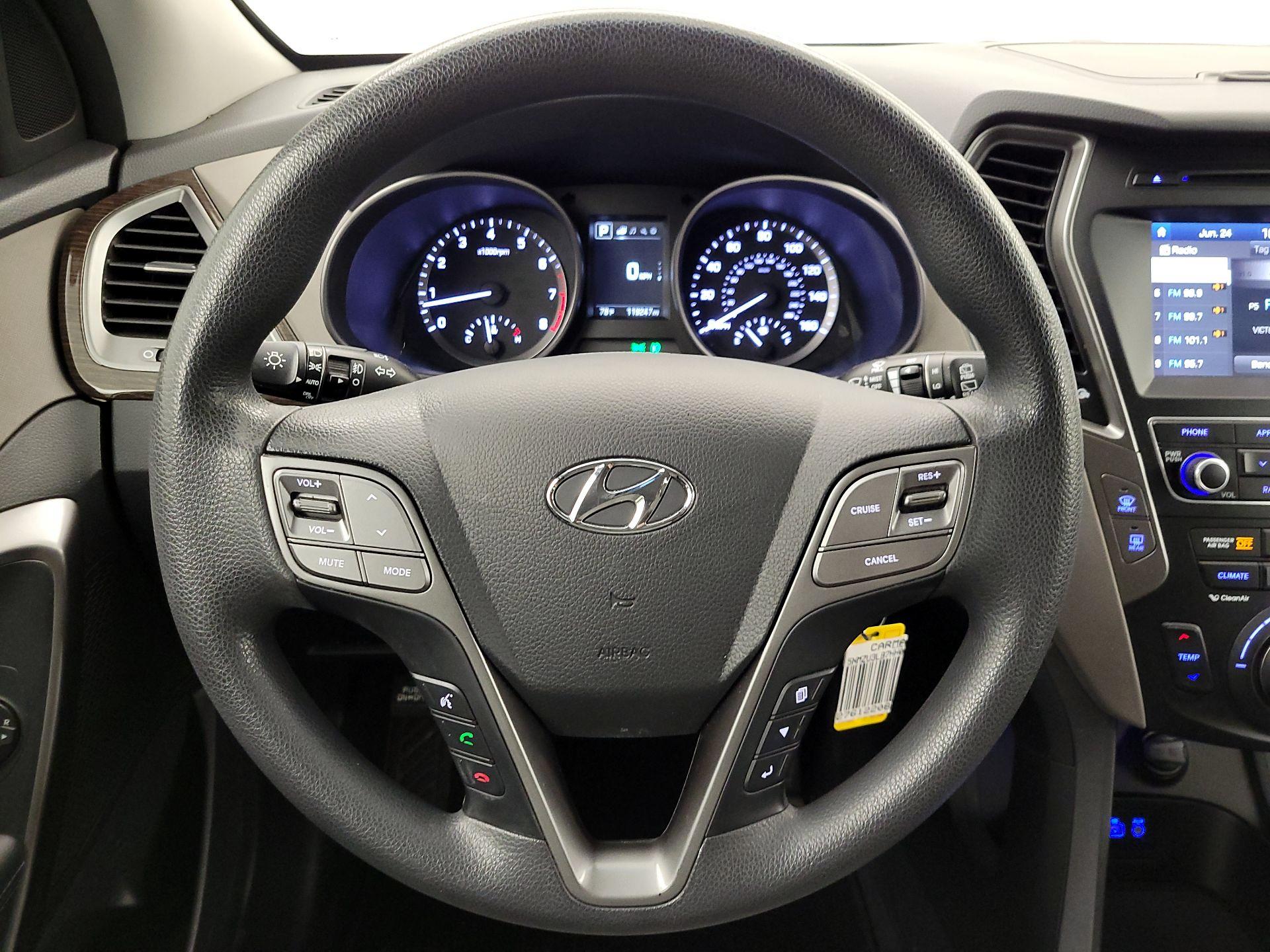 Thumbnail: 2017 Hyundai Santa Fe - 10