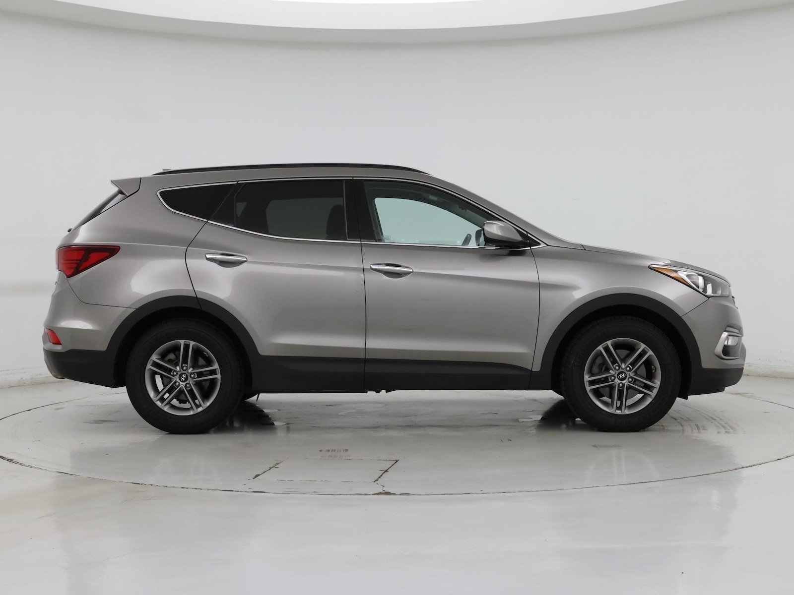 Image 8 of 2017 Hyundai Santa Fe Sport