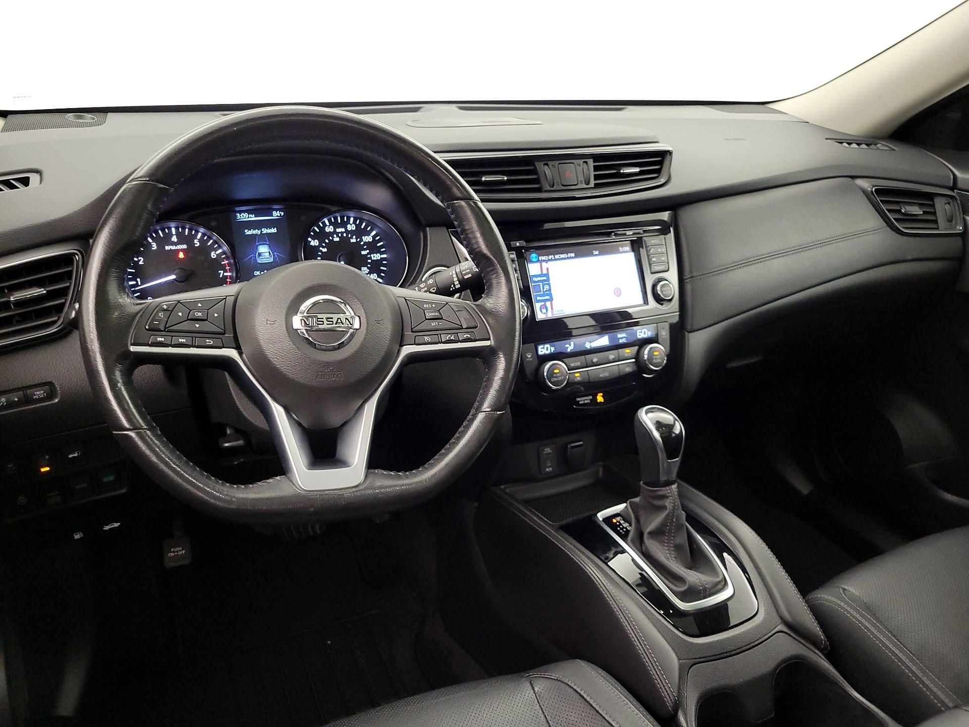 Thumbnail: 2017 Nissan Rogue - 9