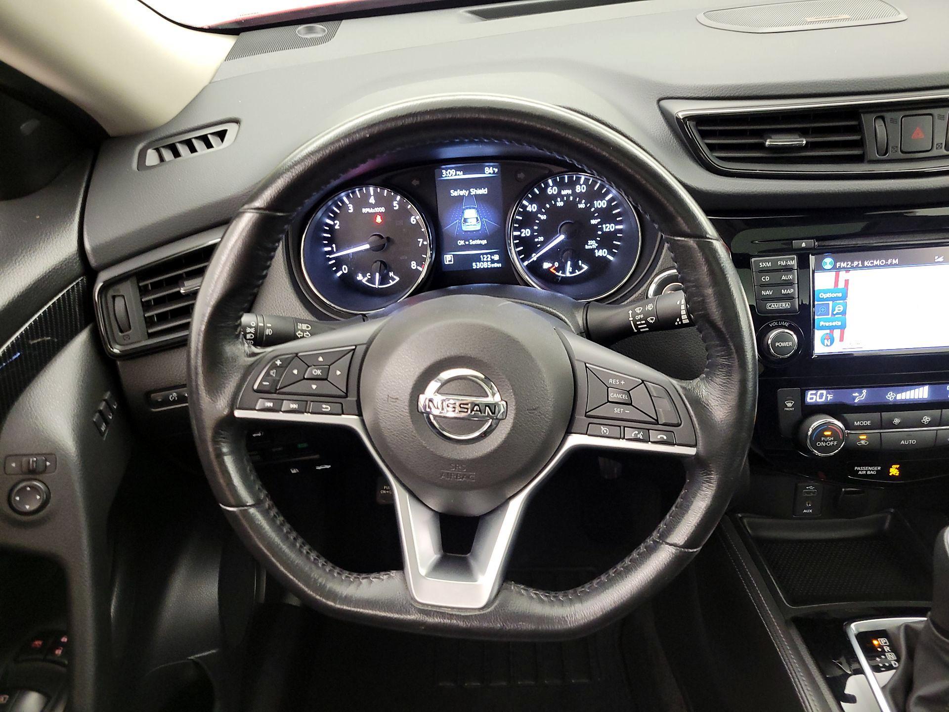 Thumbnail: 2017 Nissan Rogue - 10