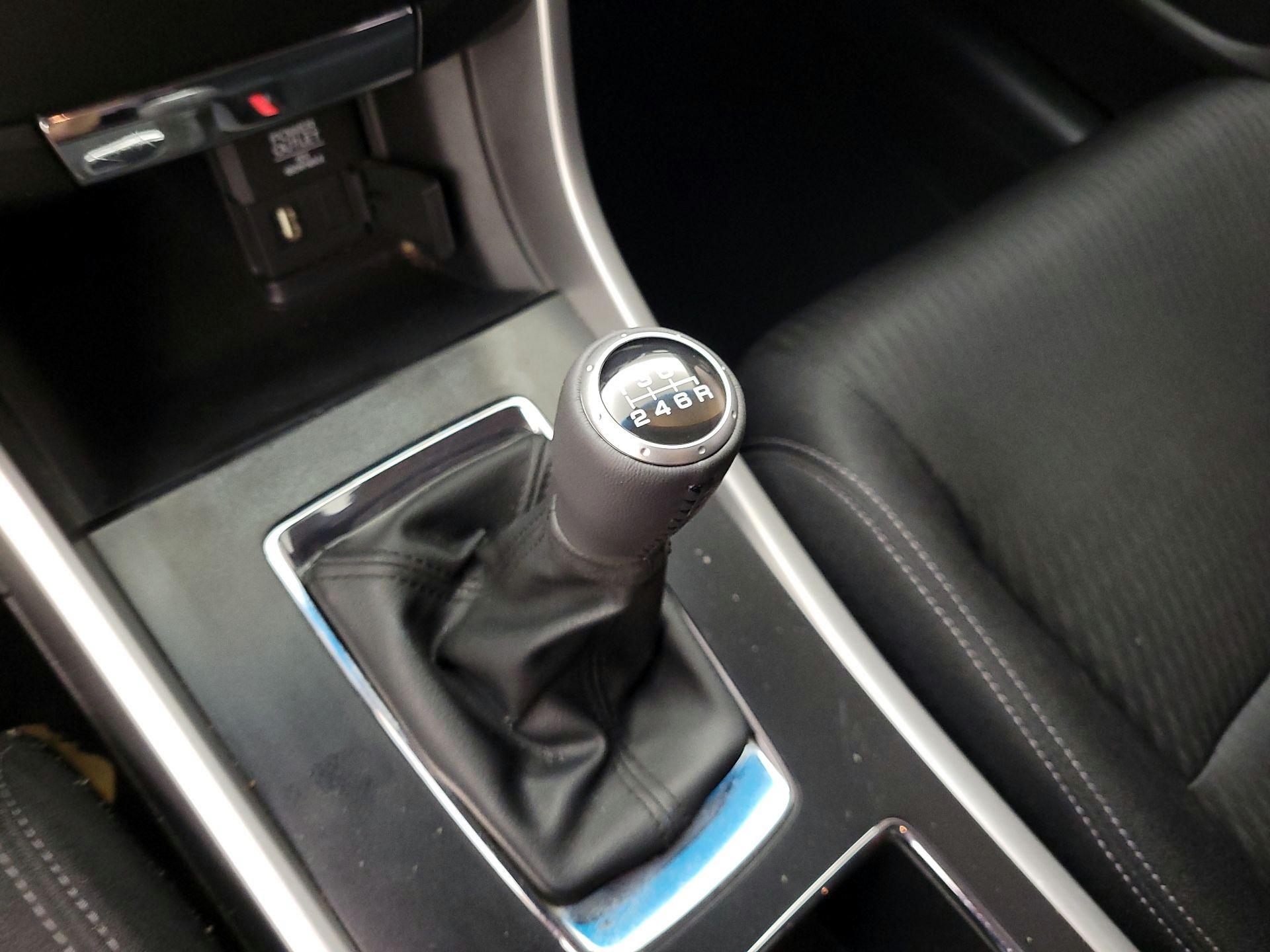 Thumbnail: 2013 Honda Accord - 17