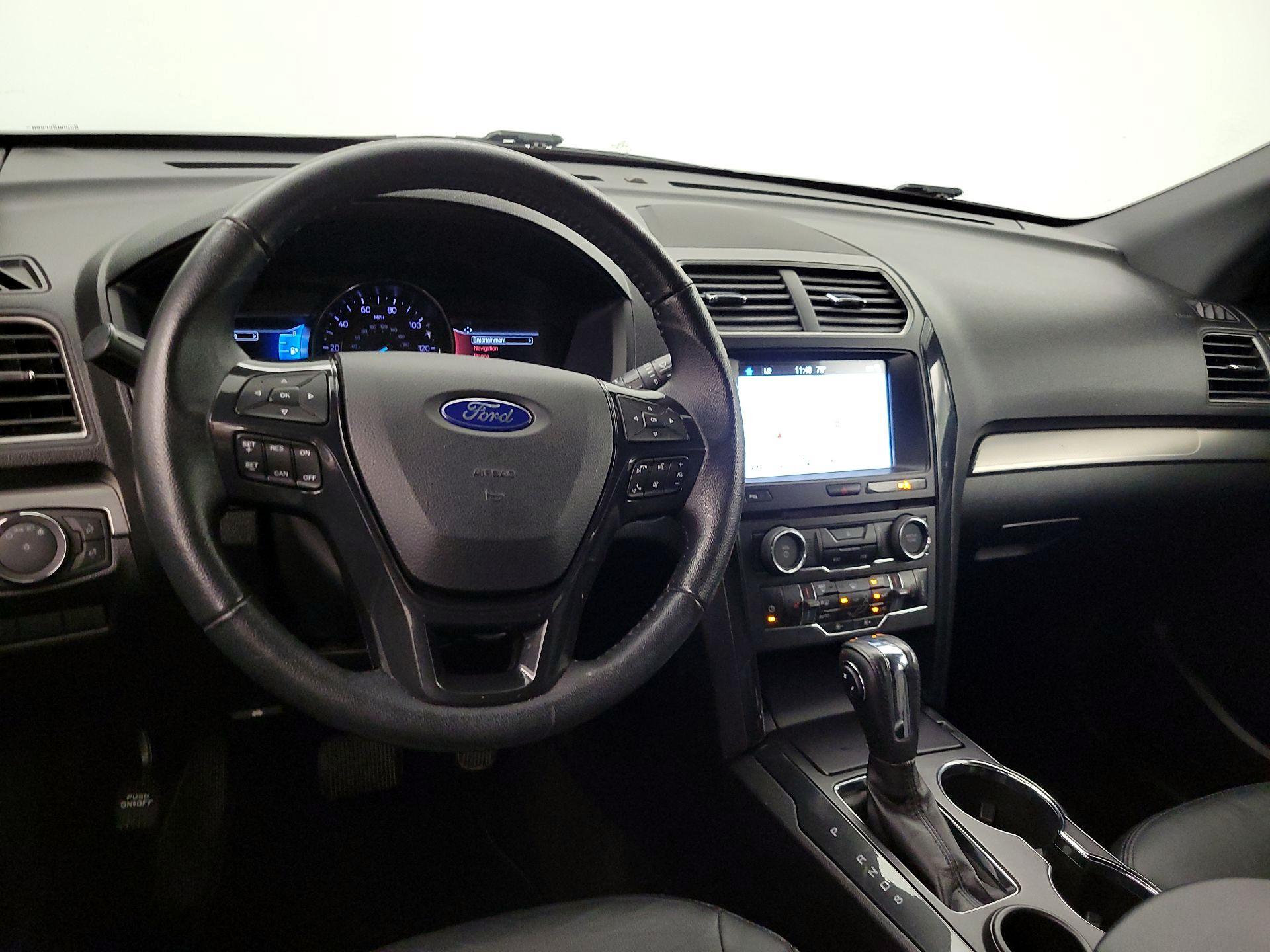 Thumbnail: 2018 Ford Explorer - 9