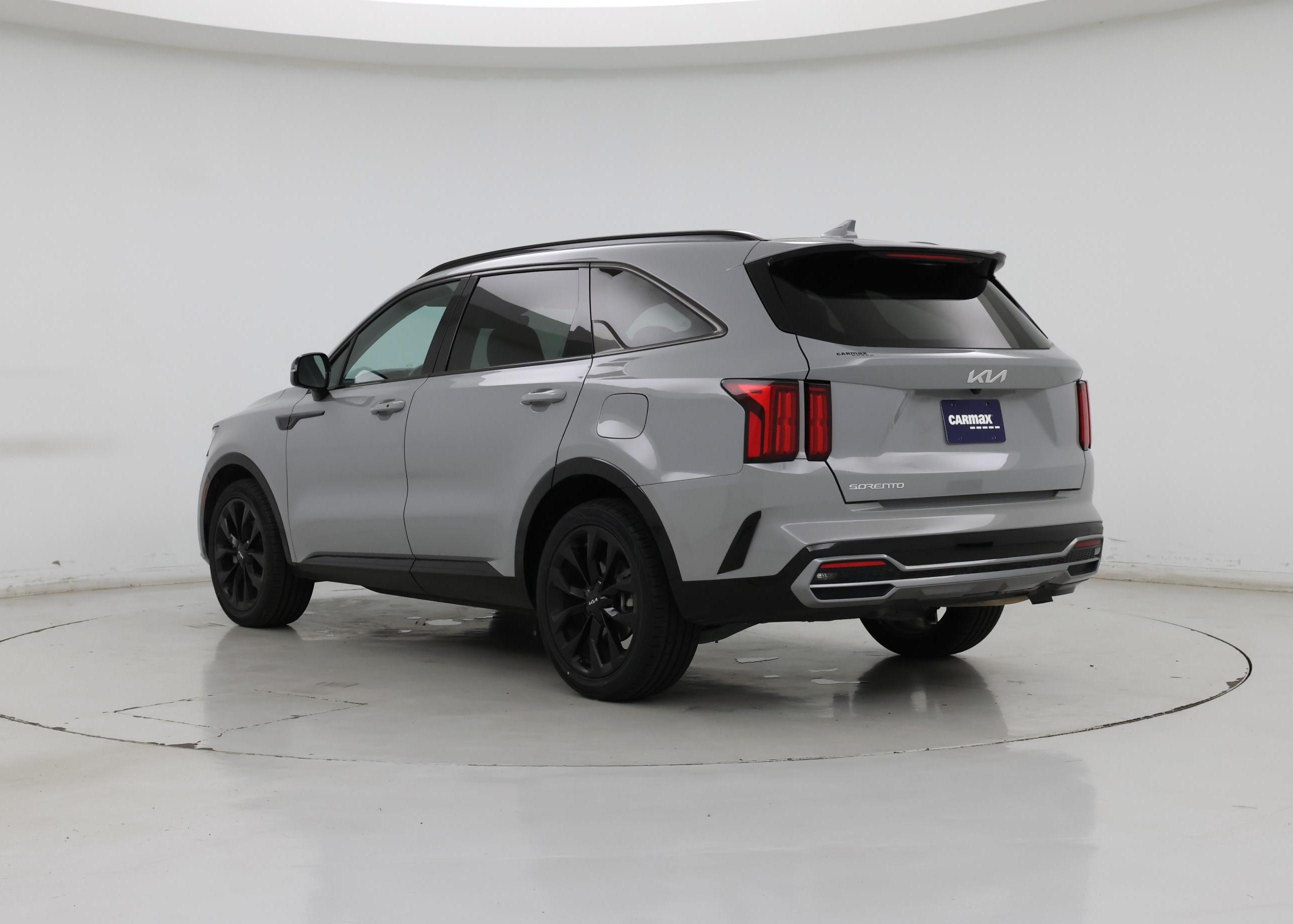 Thumbnail: 2023 Kia Sorento - 2