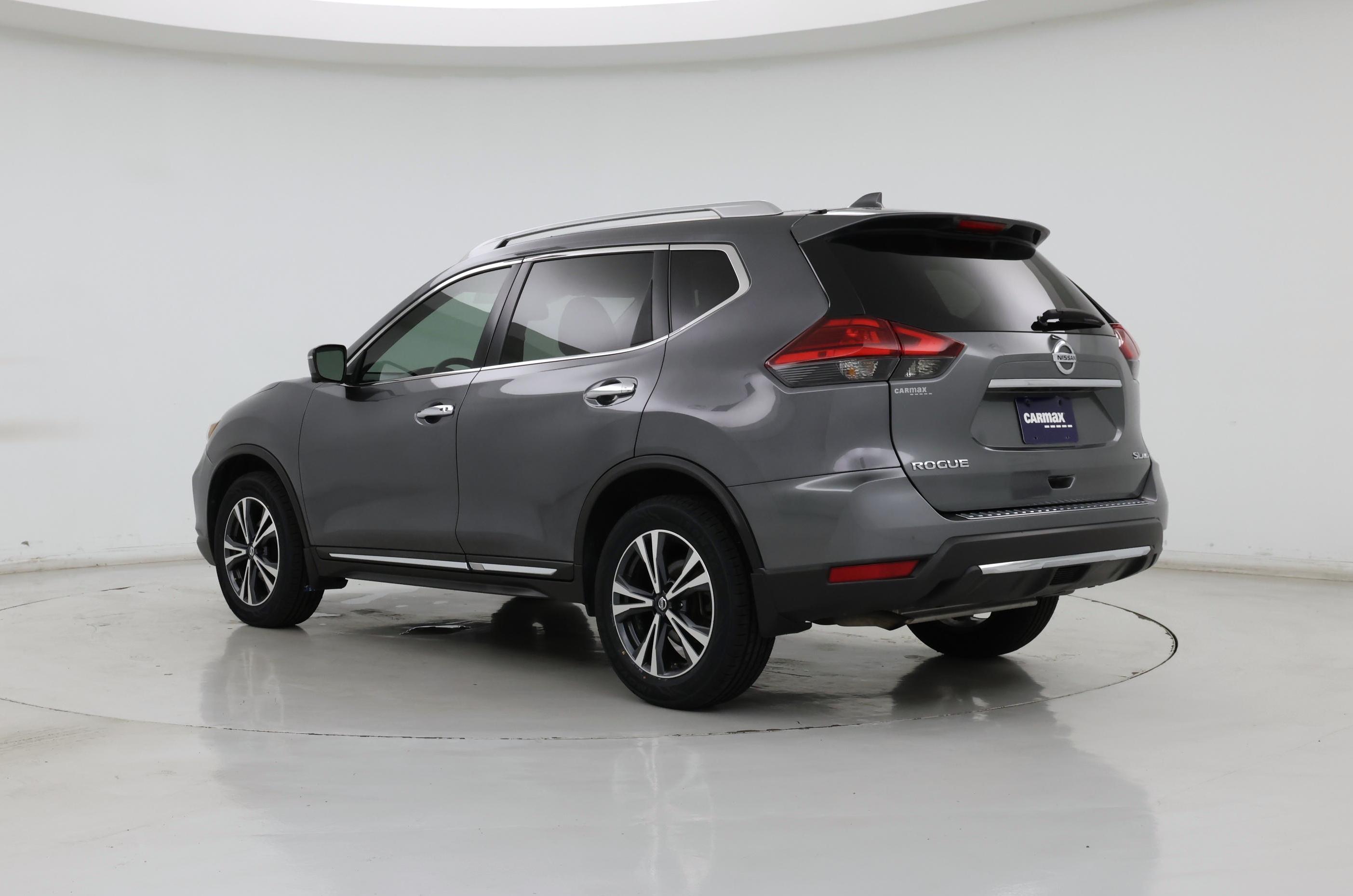 Thumbnail: 2017 Nissan Rogue - 2