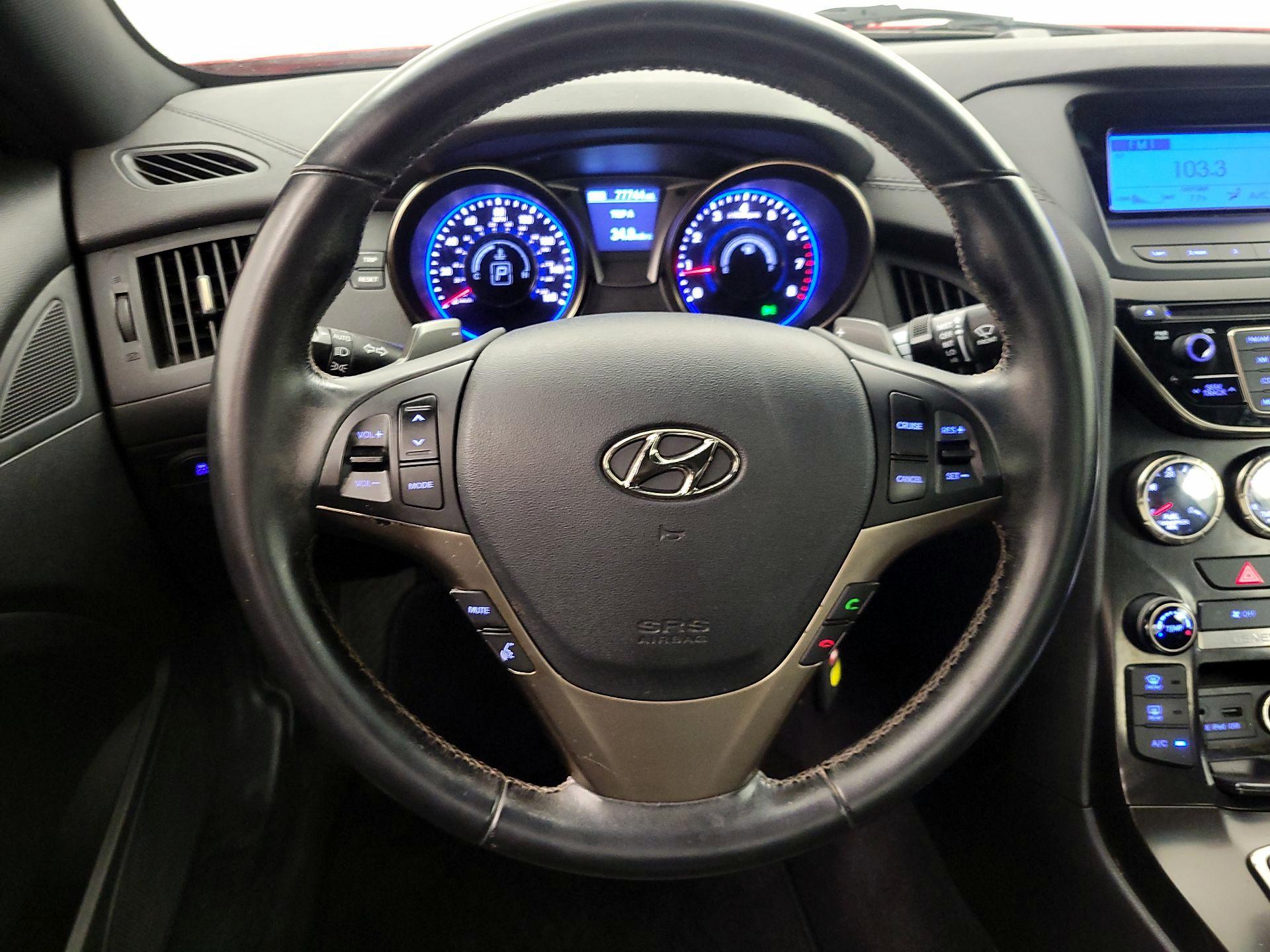 Thumbnail: 2013 Hyundai Genesis - 10