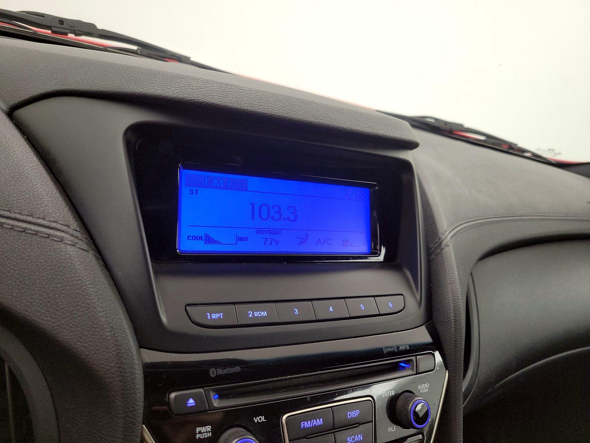 Thumbnail: 2013 Hyundai Genesis - 14