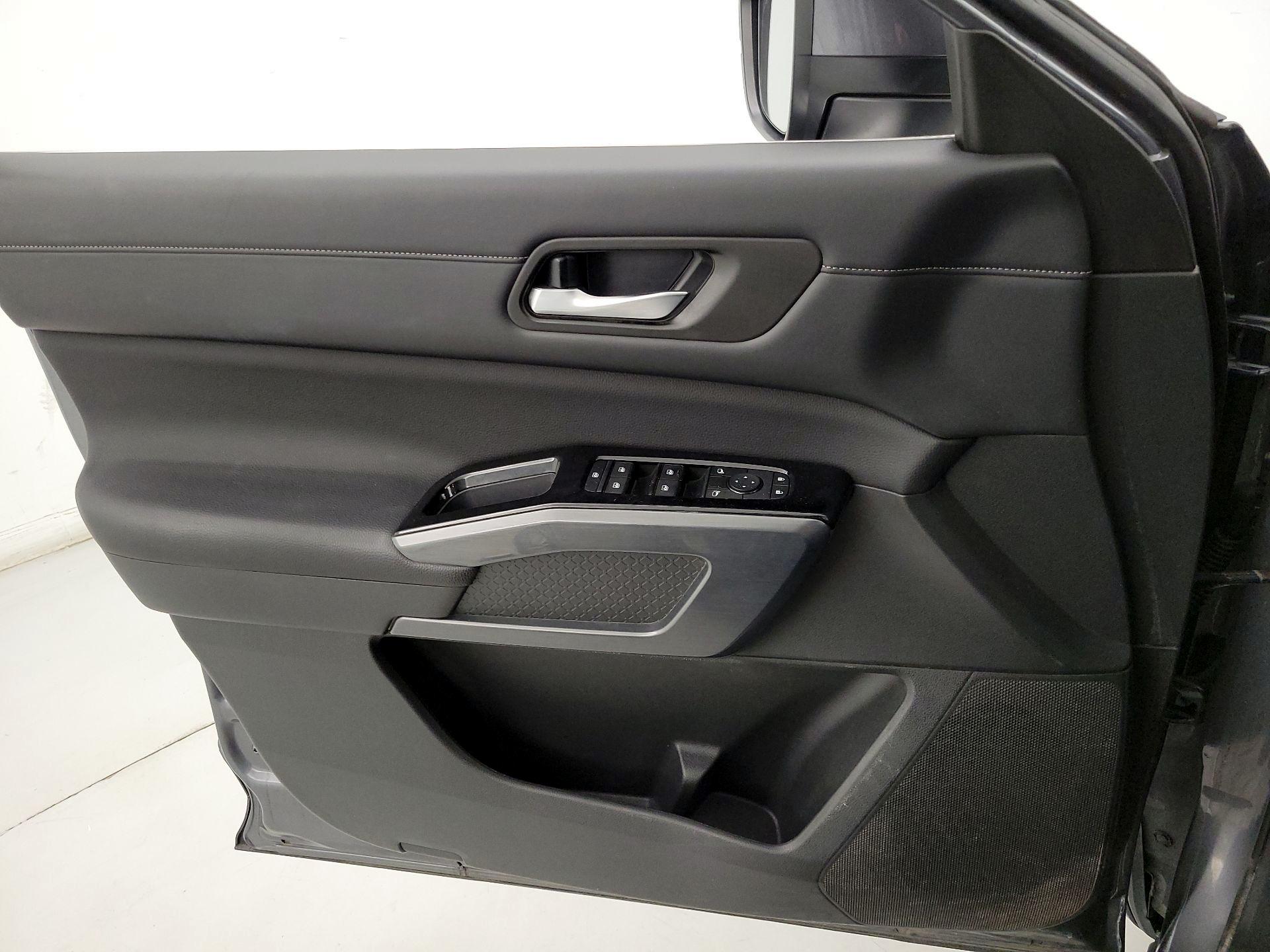 Thumbnail: 2024 Nissan Pathfinder - 12