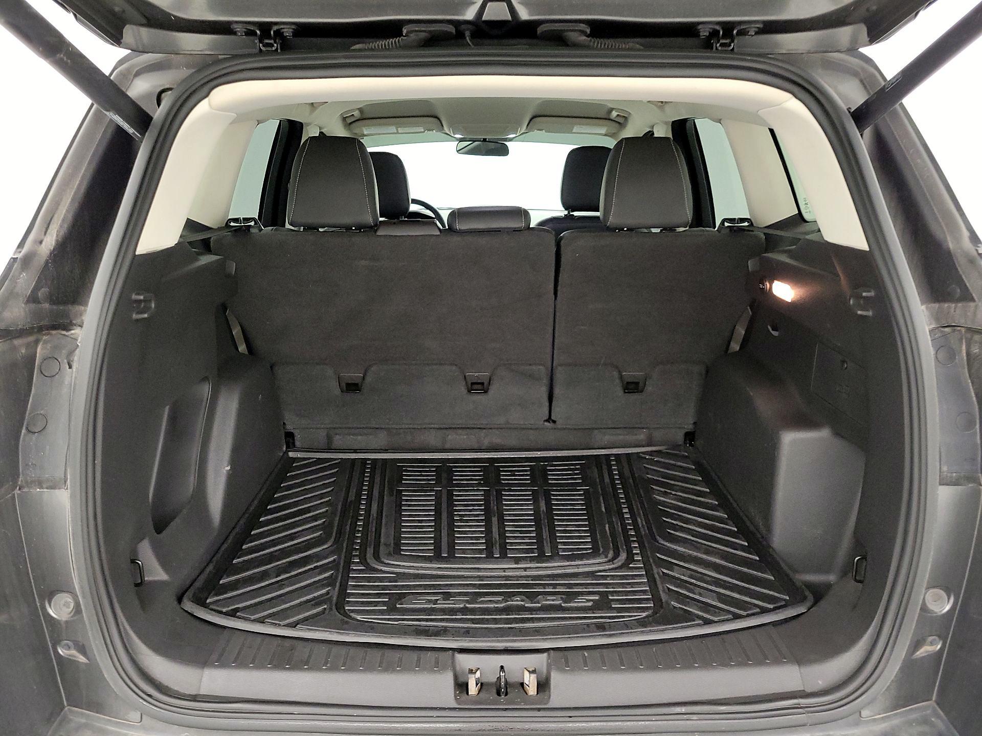 Thumbnail: 2019 Ford Escape - 20