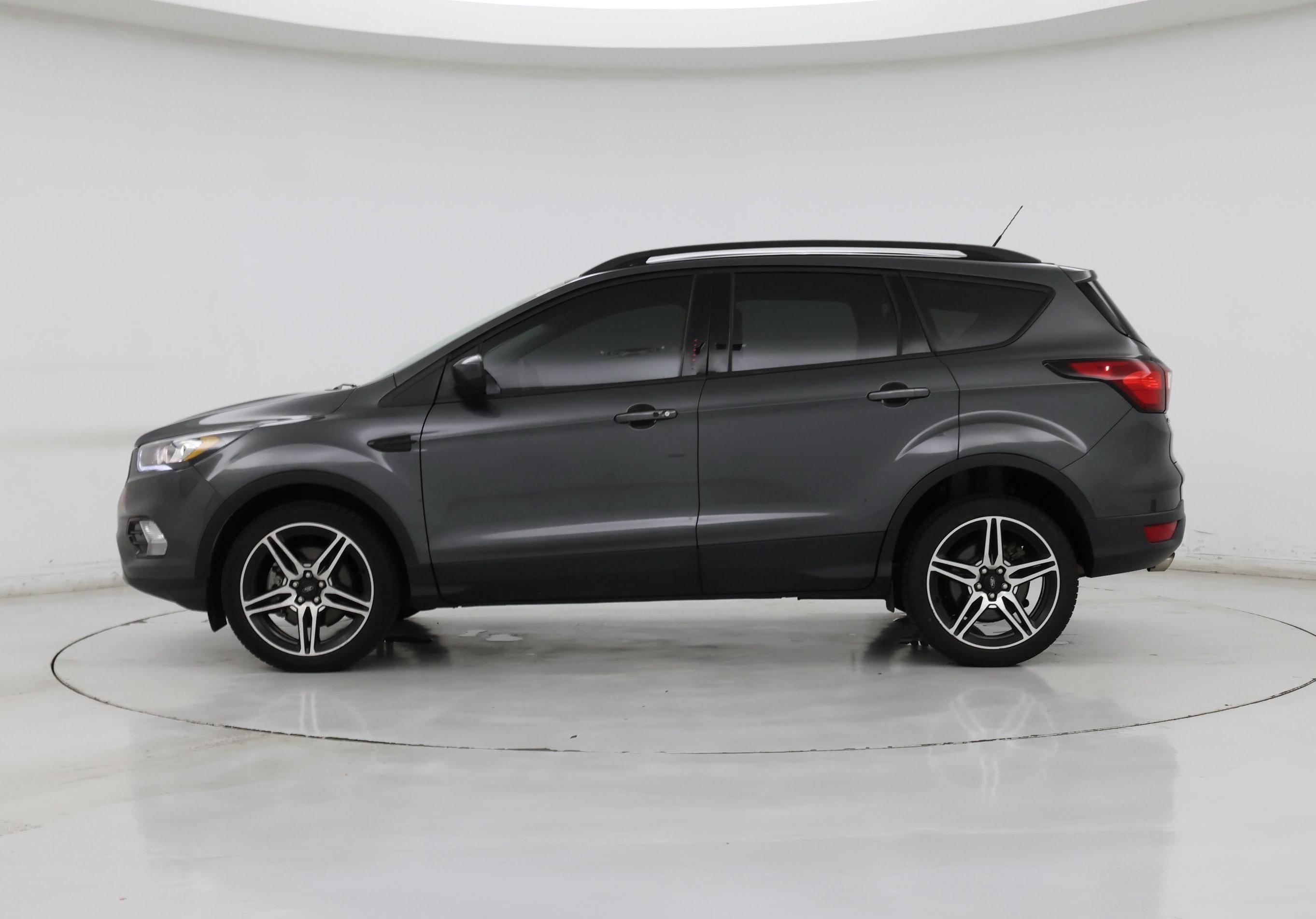 Thumbnail: 2019 Ford Escape - 3