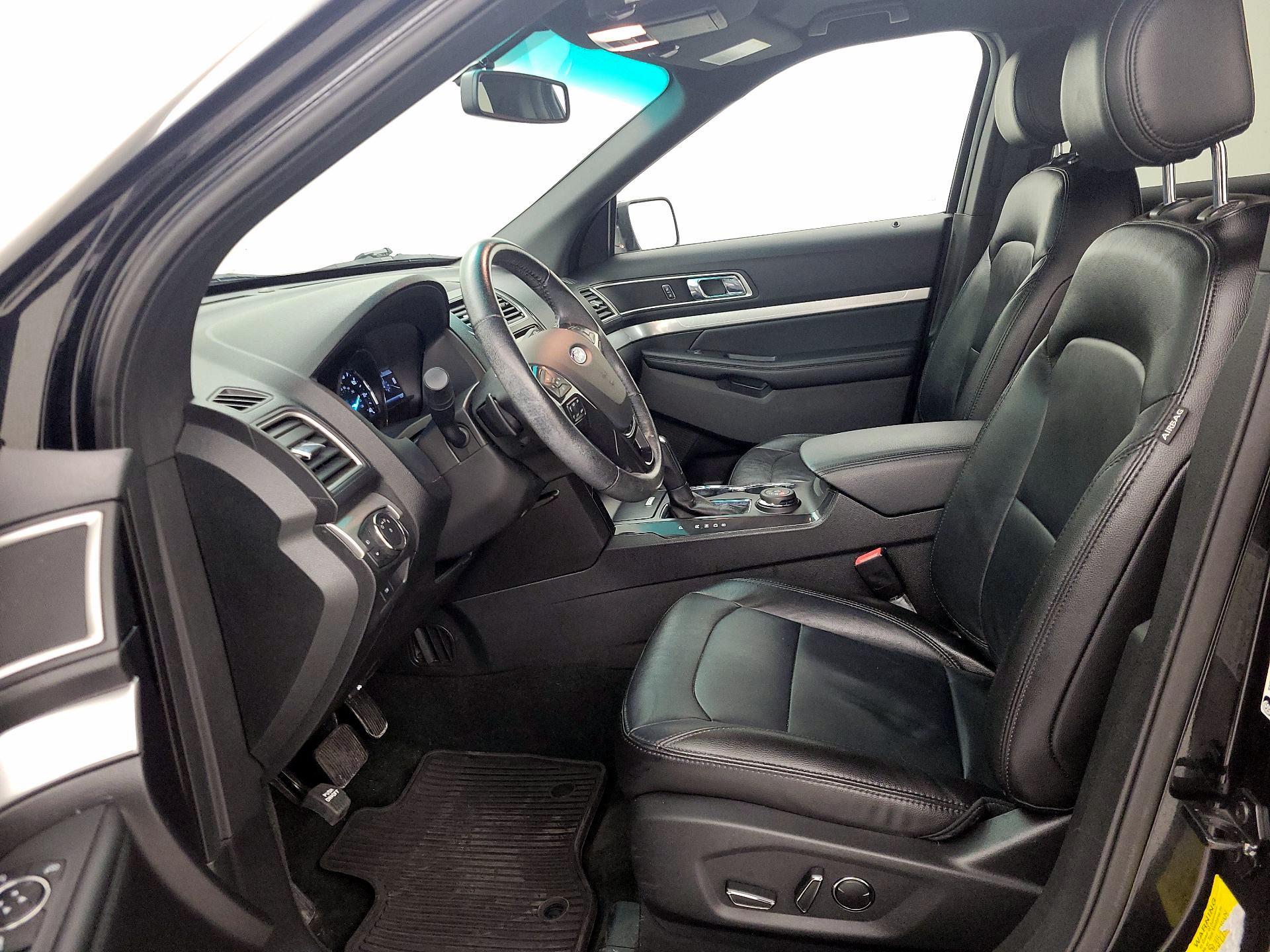 Thumbnail: 2016 Ford Explorer - 11