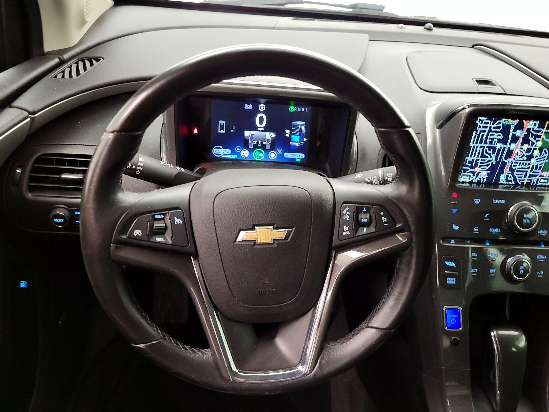 Thumbnail: 2015 Chevrolet Volt - 10