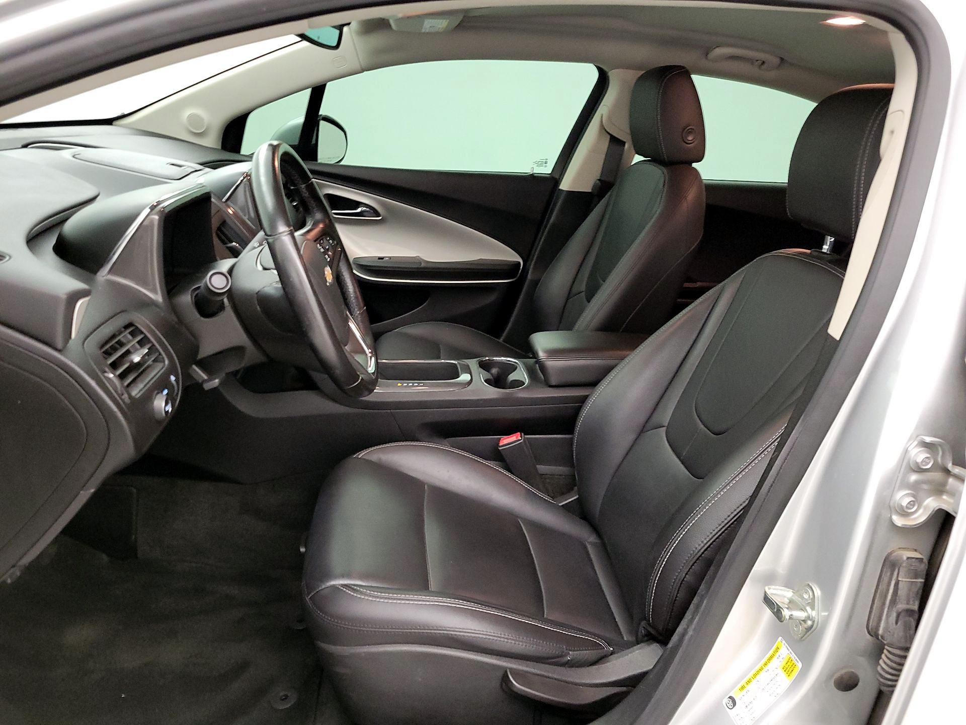 Thumbnail: 2015 Chevrolet Volt - 11