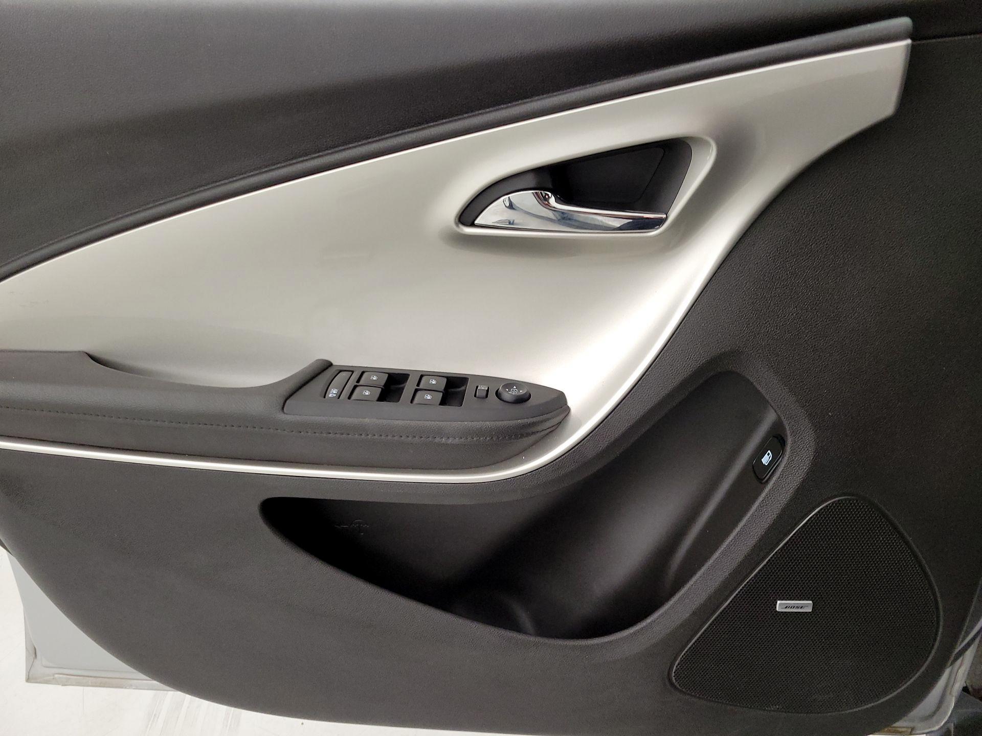 Thumbnail: 2015 Chevrolet Volt - 12