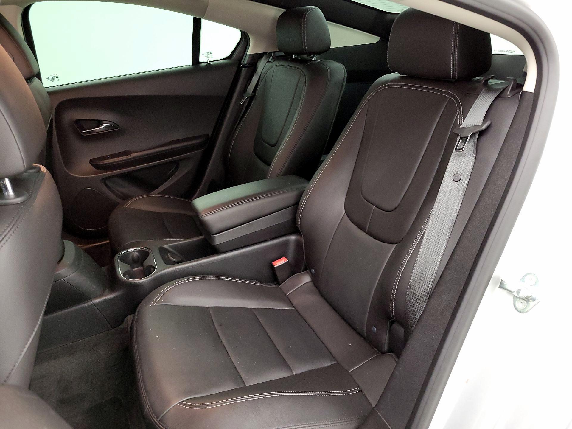 Thumbnail: 2015 Chevrolet Volt - 20