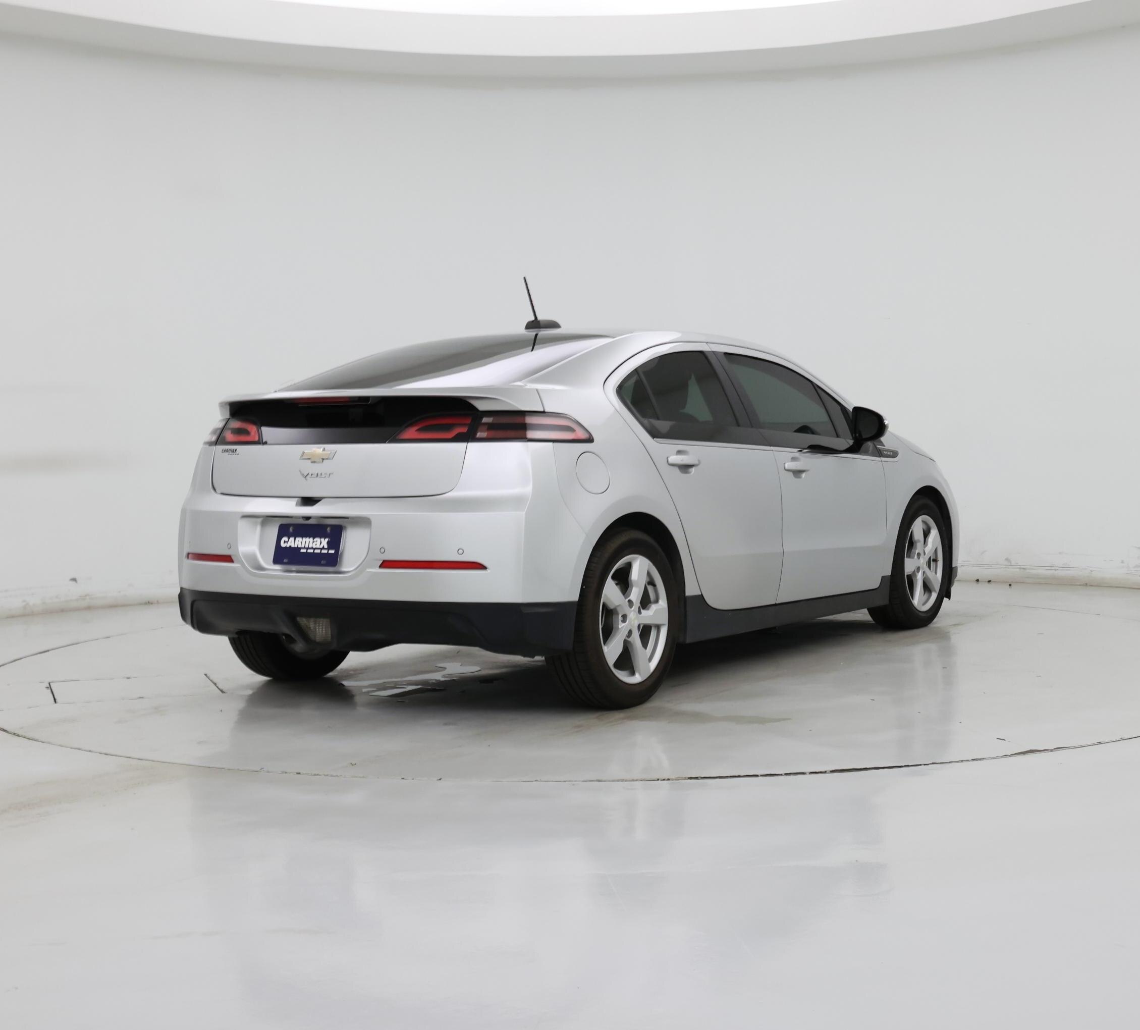 Thumbnail: 2015 Chevrolet Volt - 8