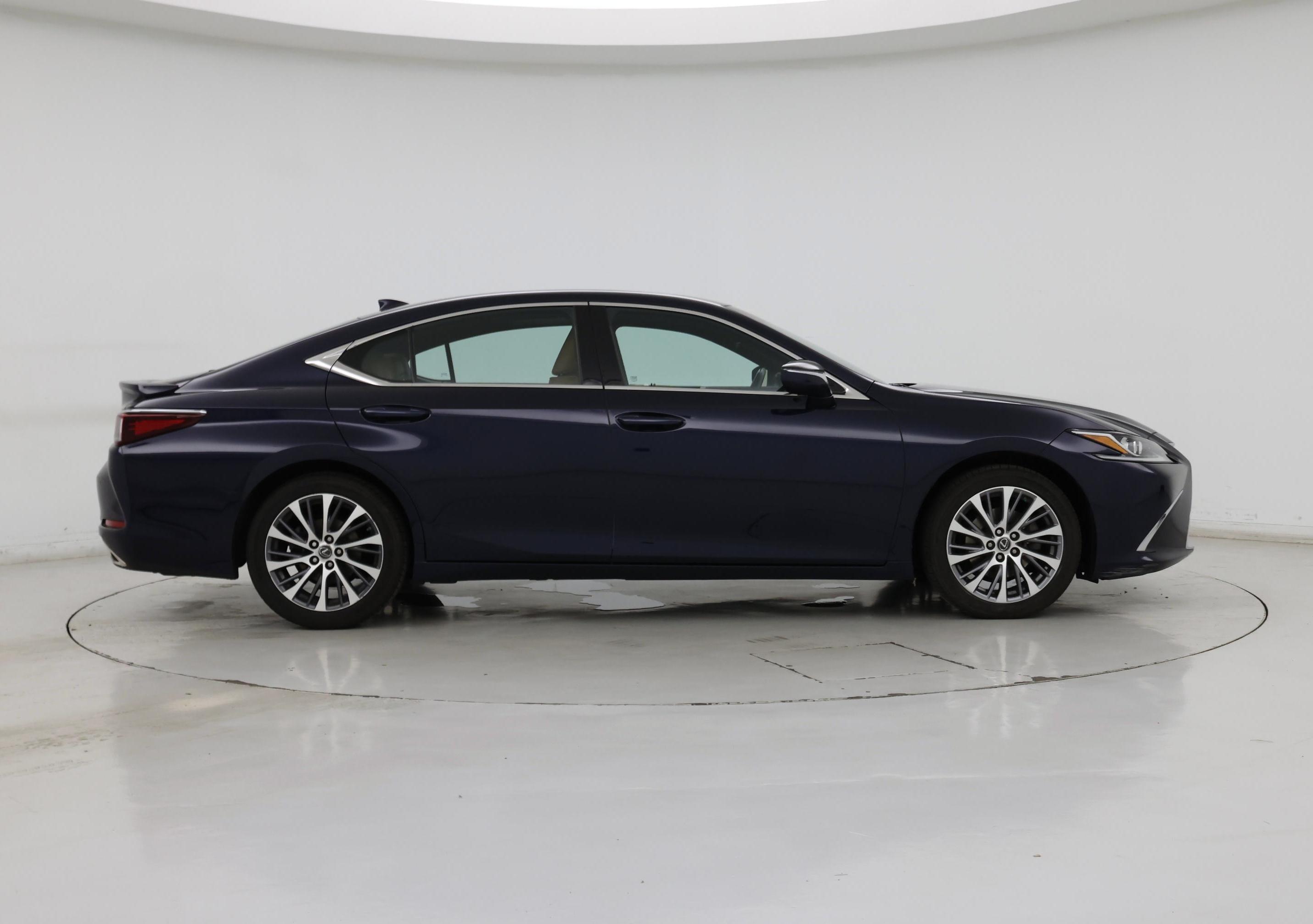 Thumbnail: 2020 Lexus ES - 7