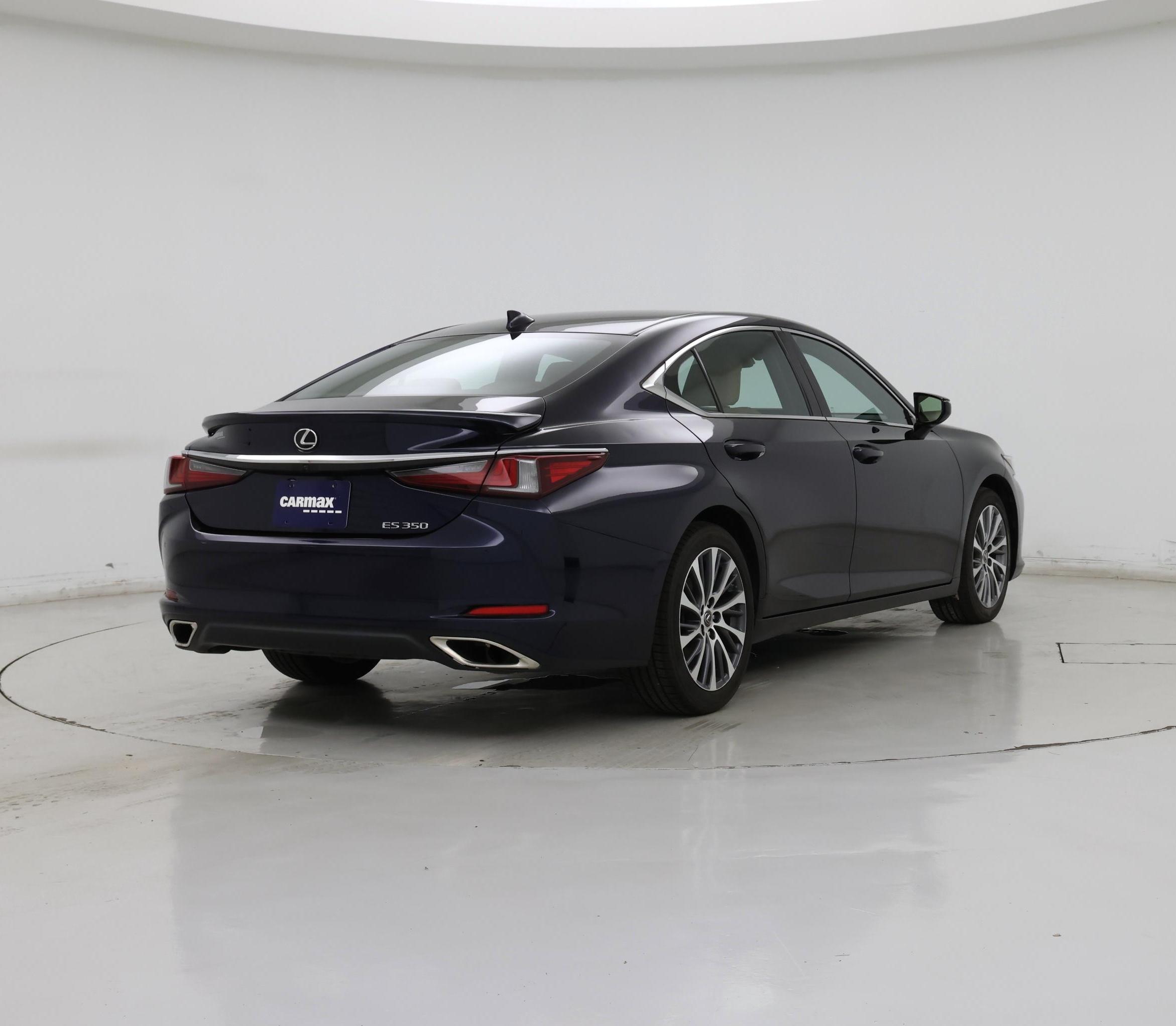 Thumbnail: 2020 Lexus ES - 8