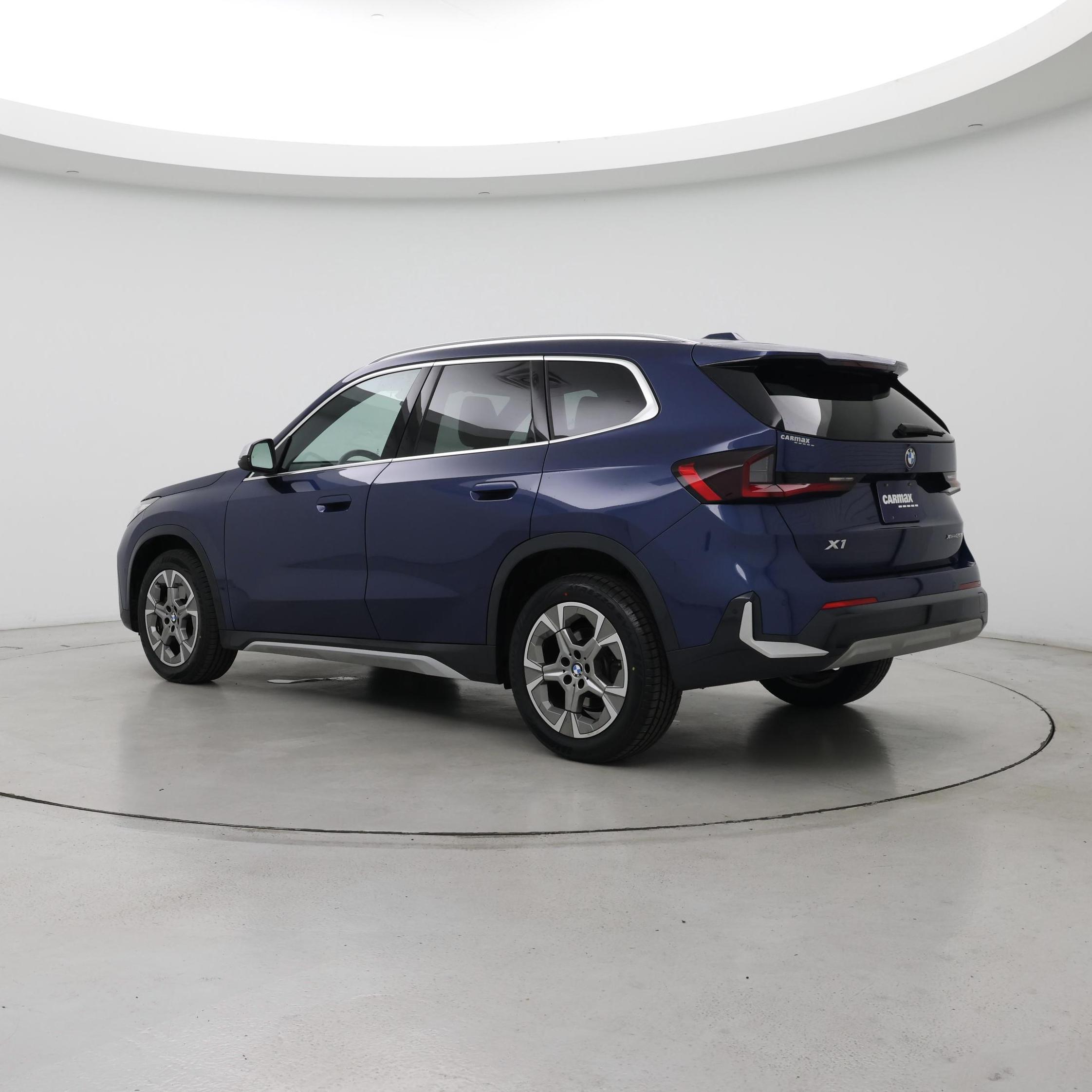Thumbnail: 2023 BMW X1 - 2