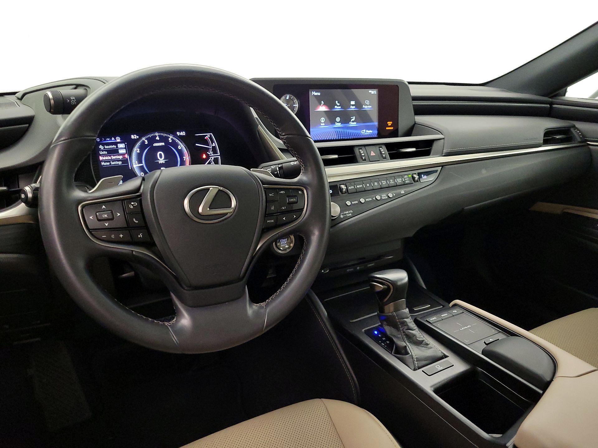 Thumbnail: 2021 Lexus ES - 9